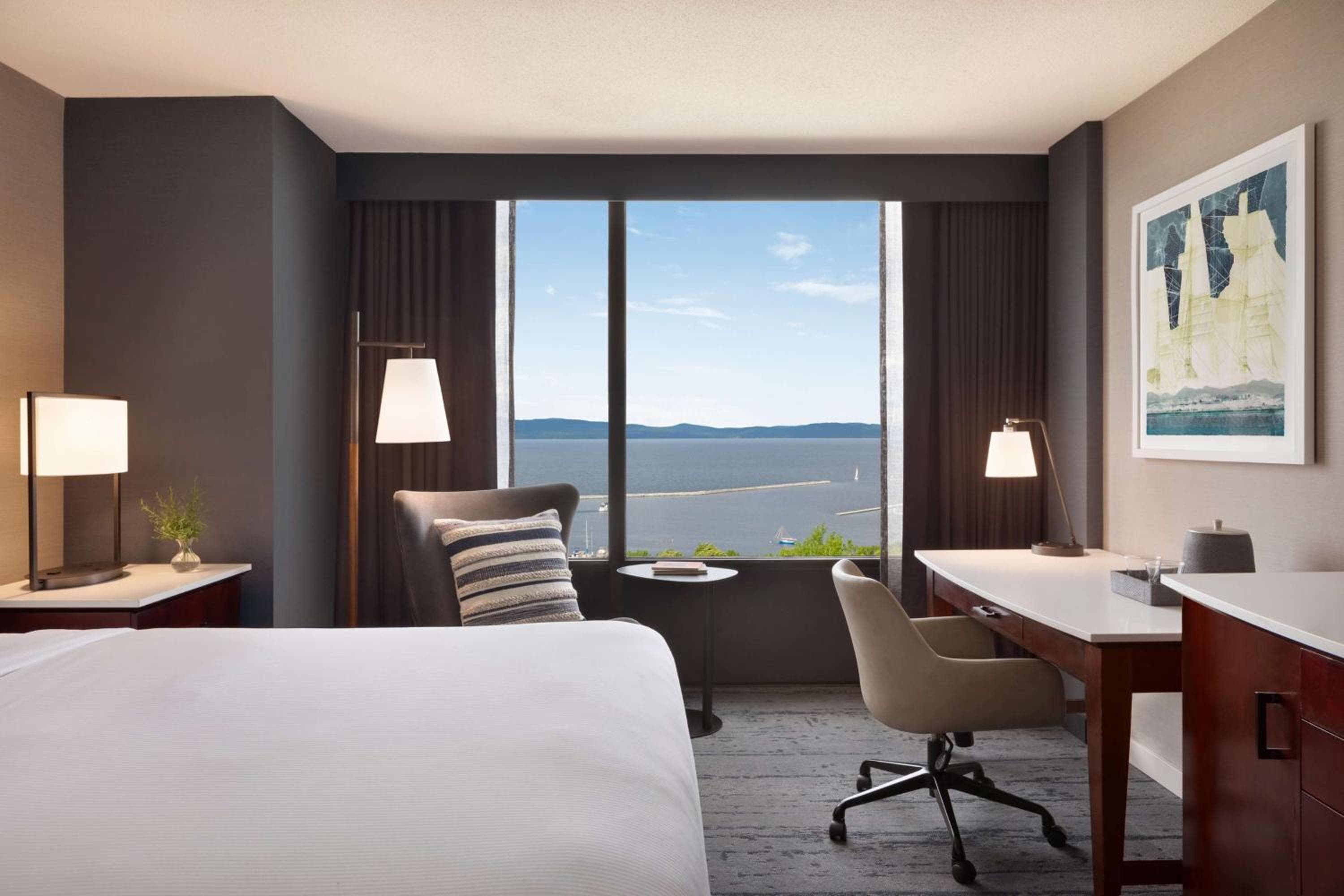 Hotel Champlain Burlington, Curio Collection by Hilton