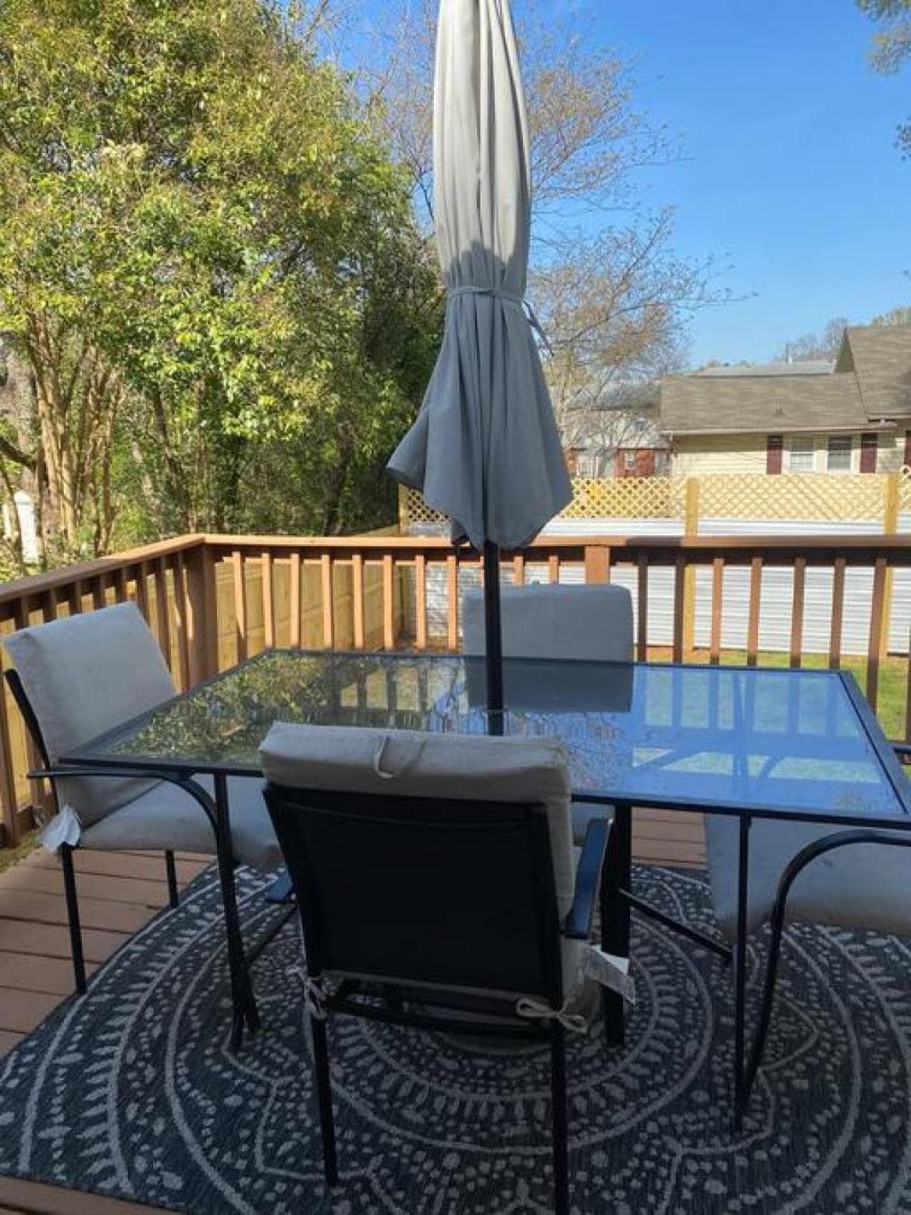 Pet-Friendly 3BR Near Downtown - Deck - Backyard