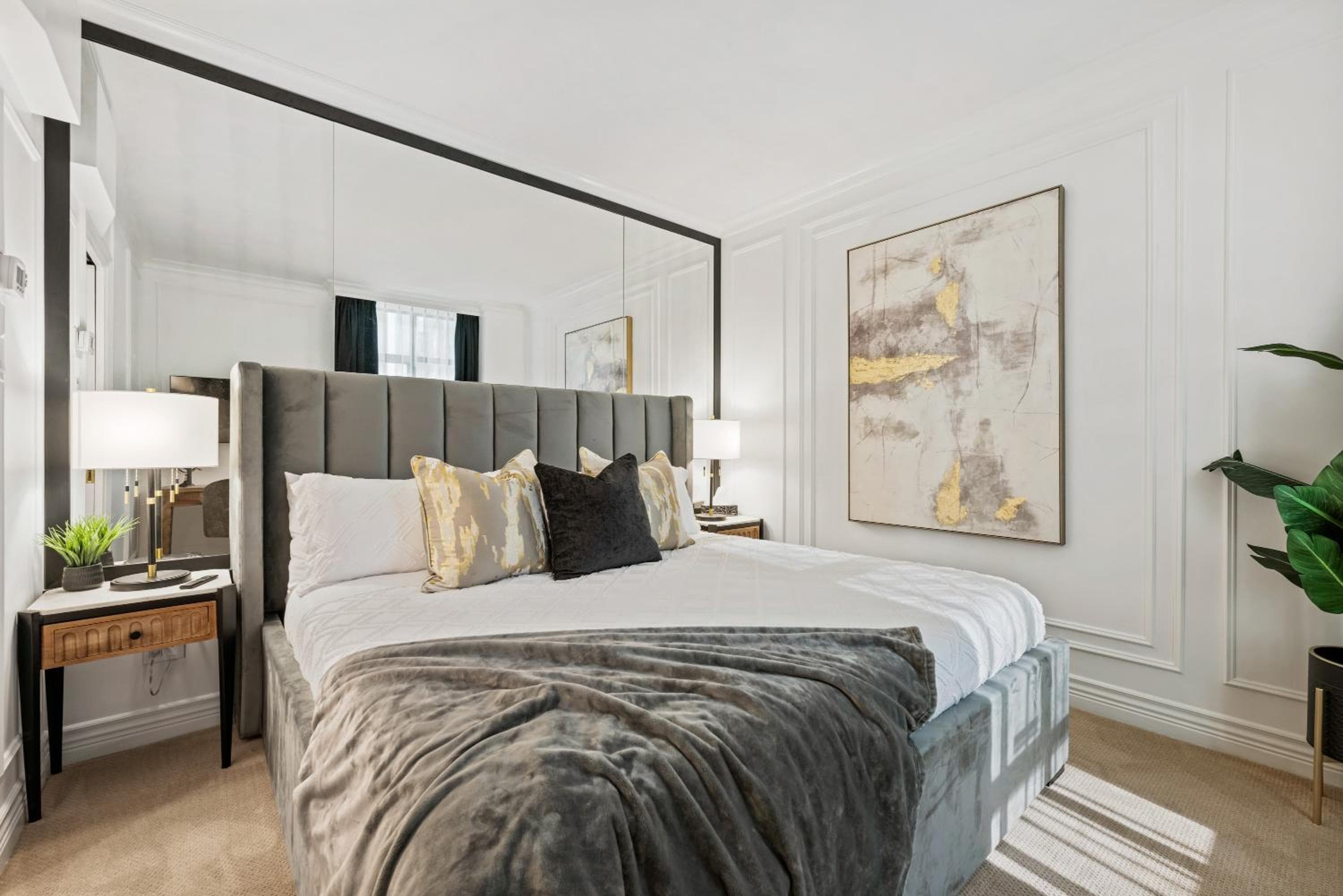 Elegant & Luxury 2 Bed Suite Close to Convention Centre