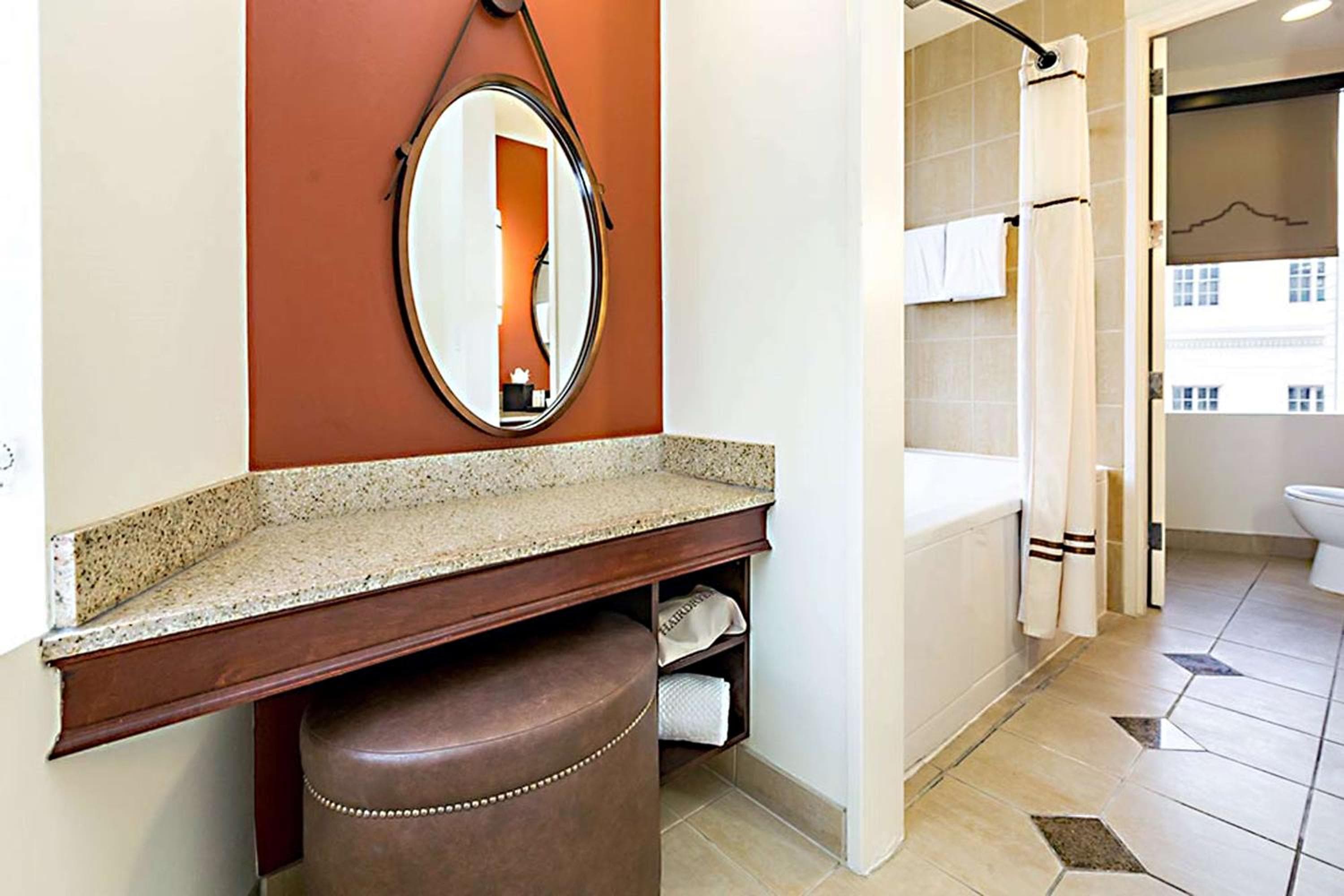 The Emily Morgan Hotel - A DoubleTree by Hilton