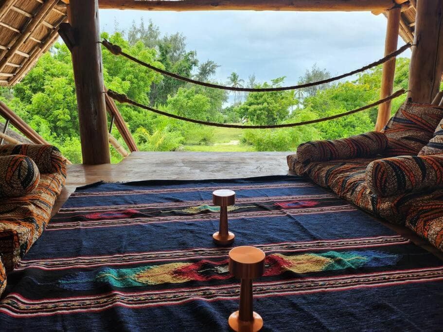 Sunset Getaway- Villa Njukuti