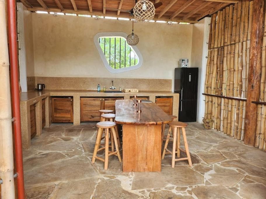 Sunset Getaway- Villa Njukuti