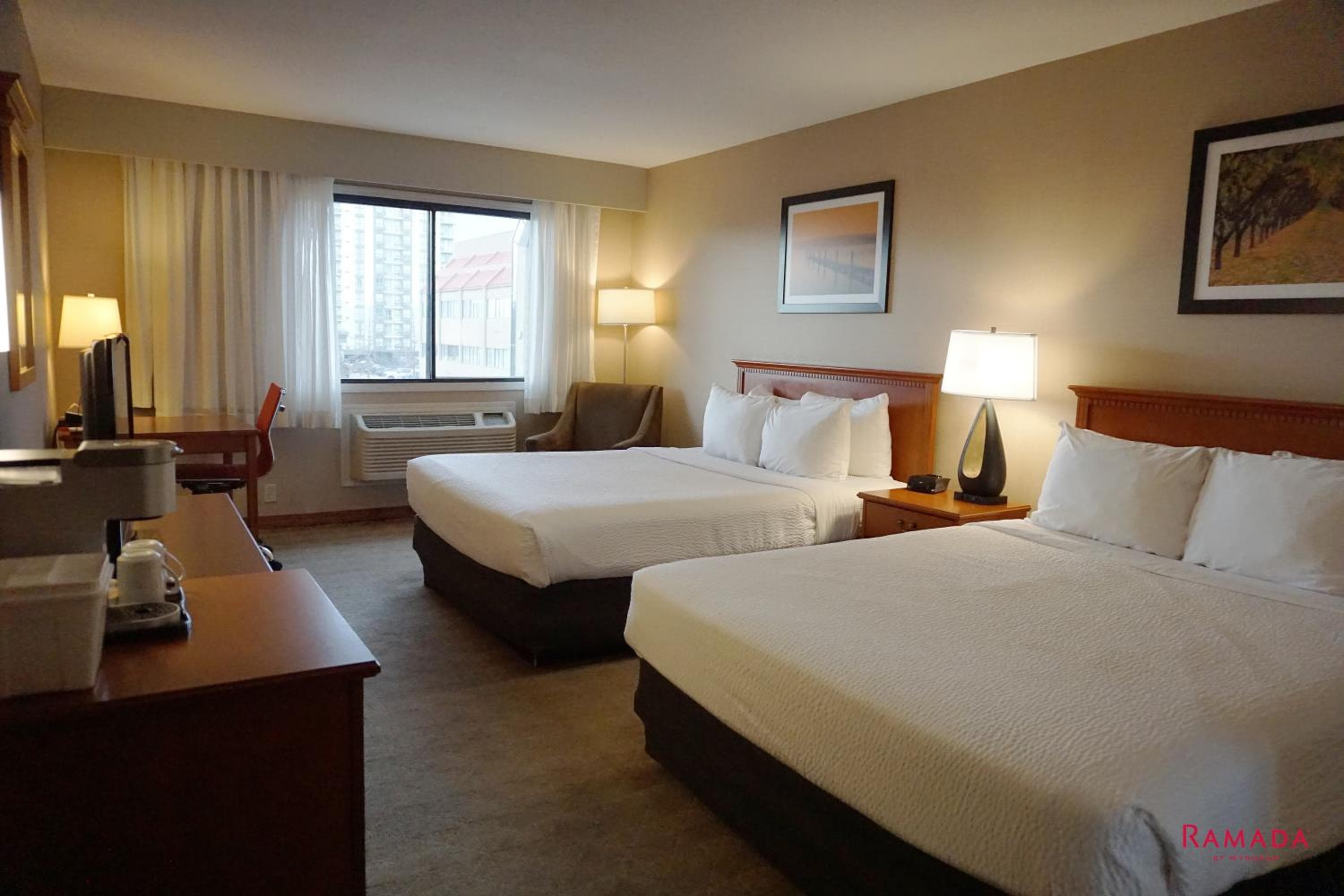 Ramada by Wyndham Kelowna Hotel & Conference Center