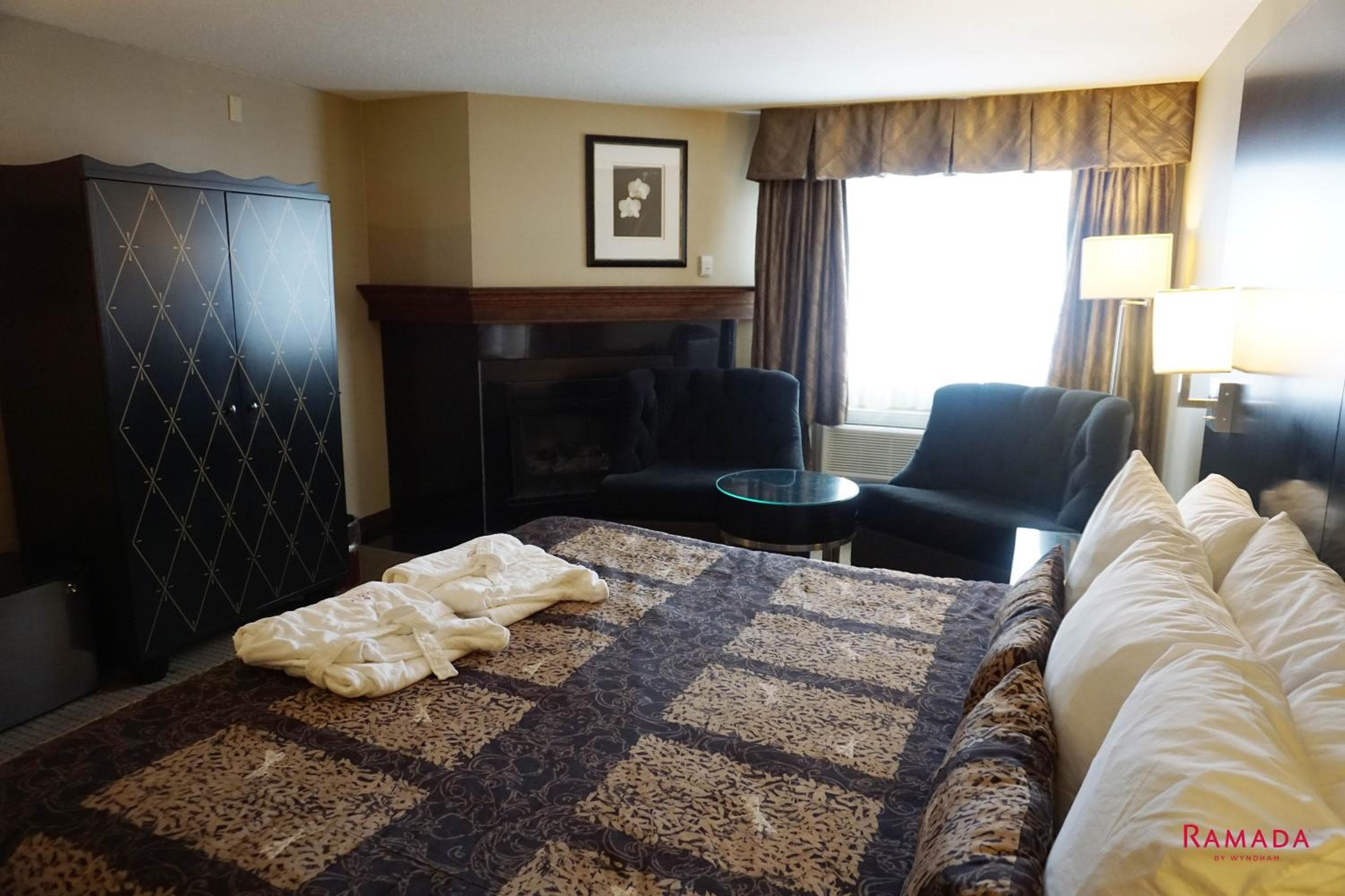 Ramada by Wyndham Kelowna Hotel & Conference Center