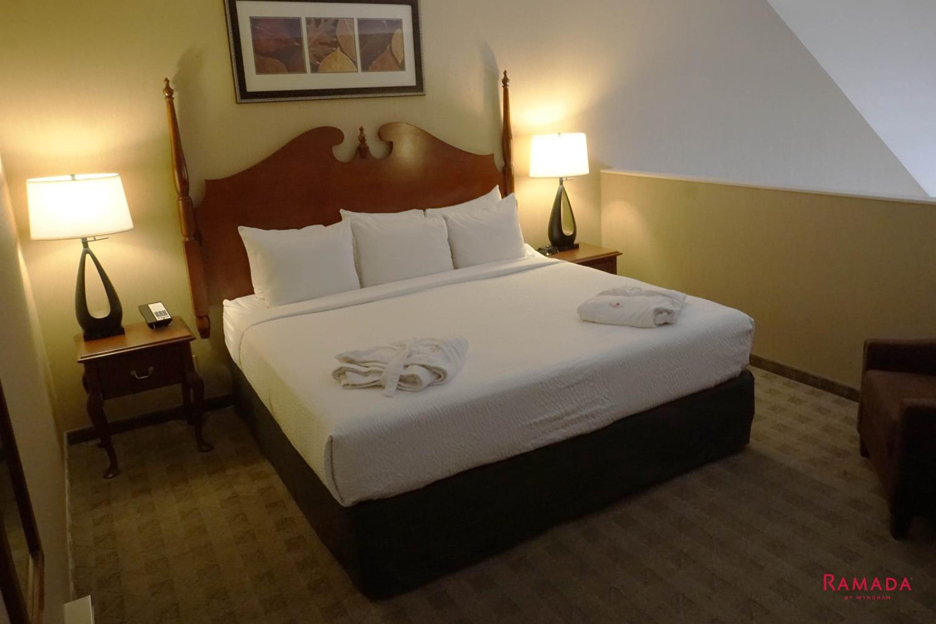 Ramada by Wyndham Kelowna Hotel & Conference Center