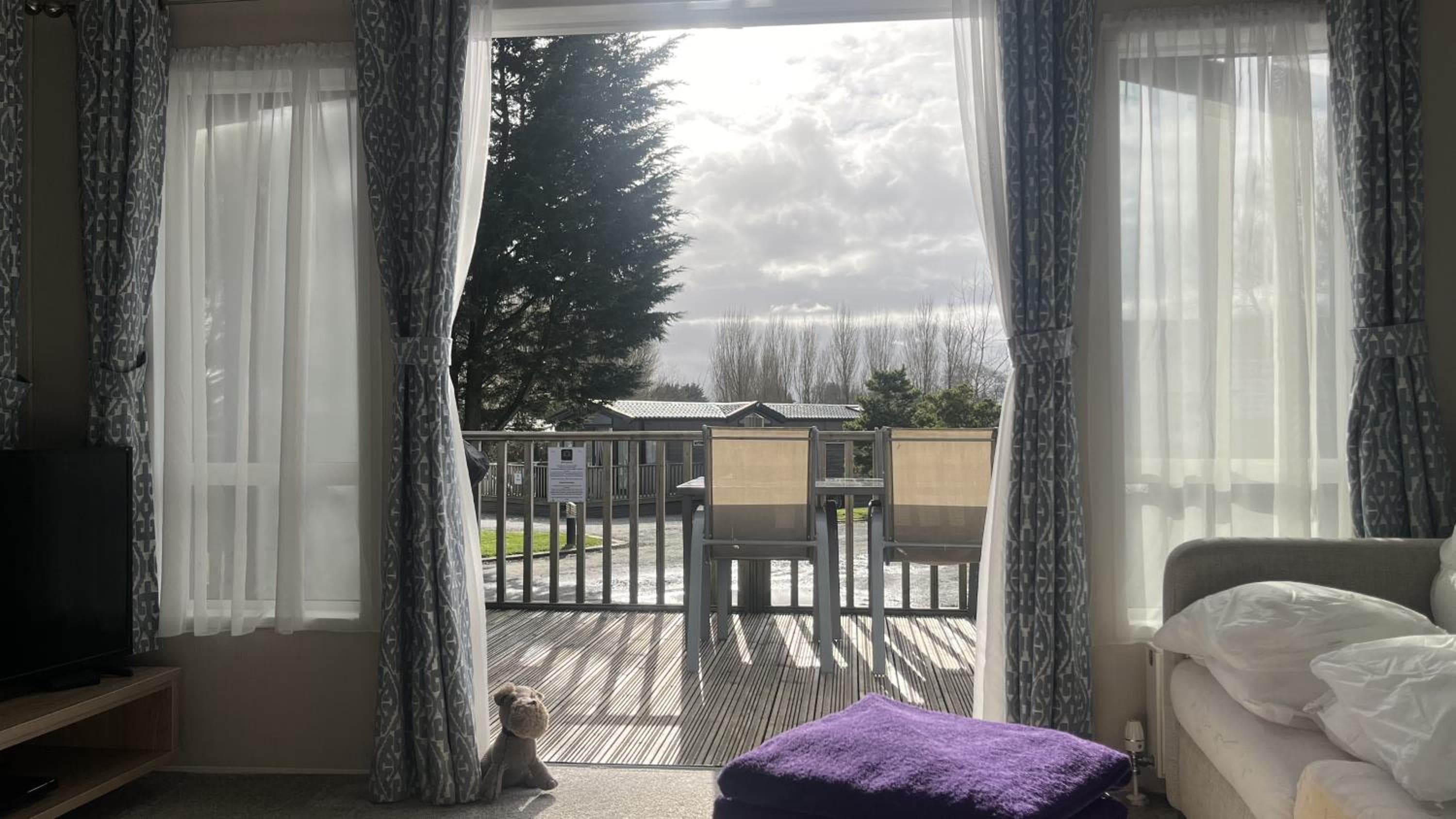 Pet Friendly 2-Bed Lodge near Preston & Blackpool