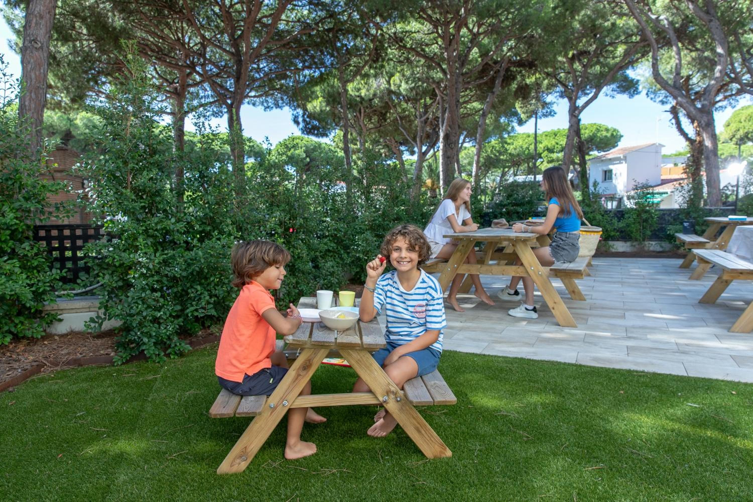 Aparthotel Las Palmeras Castelldefels