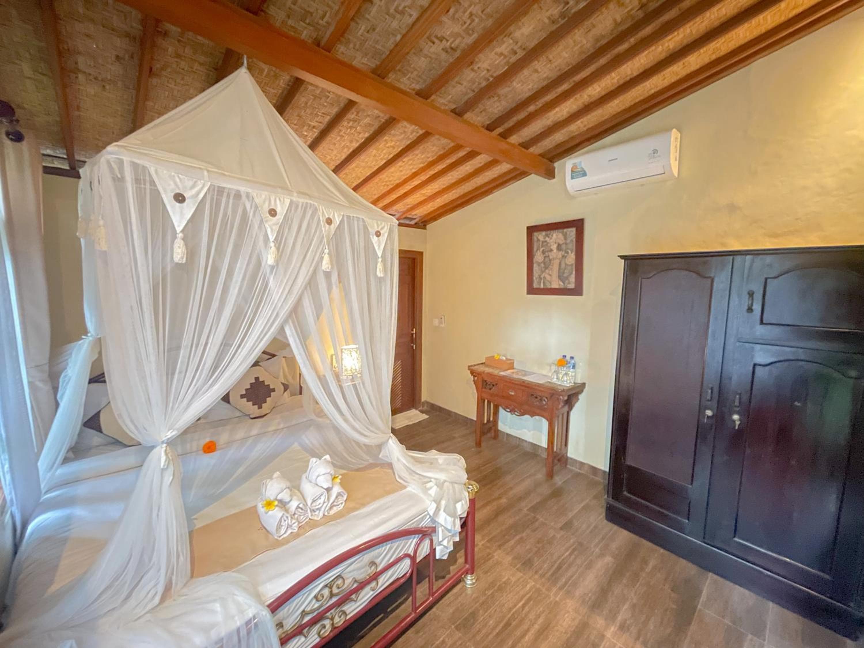 Mirah Guest House
