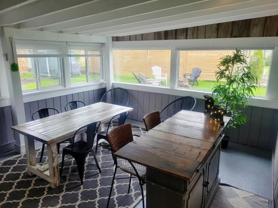 Lazy Daisy - Perfect cottage for a Lake Erie getaway!
