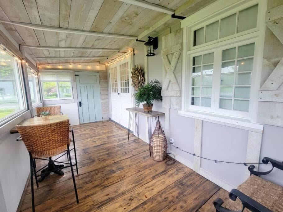 Lazy Daisy - Perfect cottage for a Lake Erie getaway!