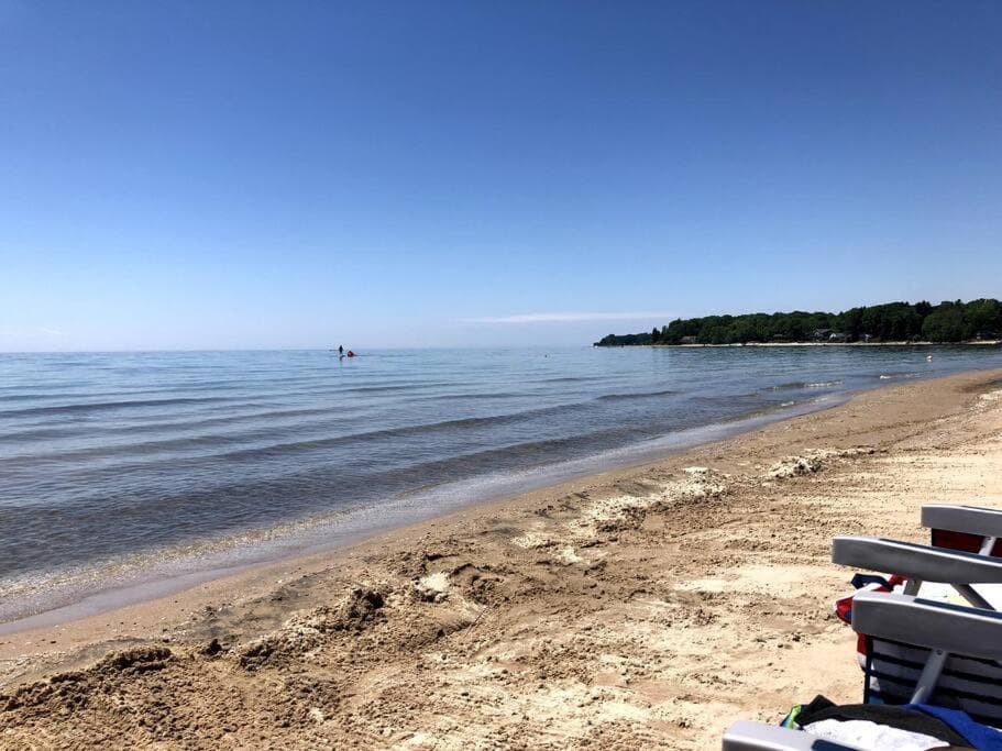 Lazy Daisy - Perfect cottage for a Lake Erie getaway!