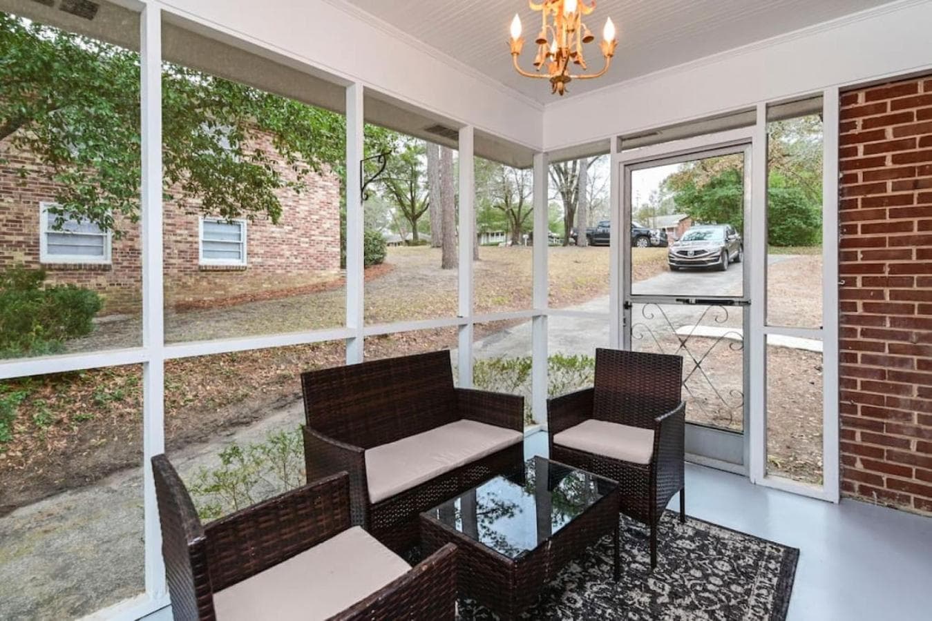 Pristine 3BR-Centrally located