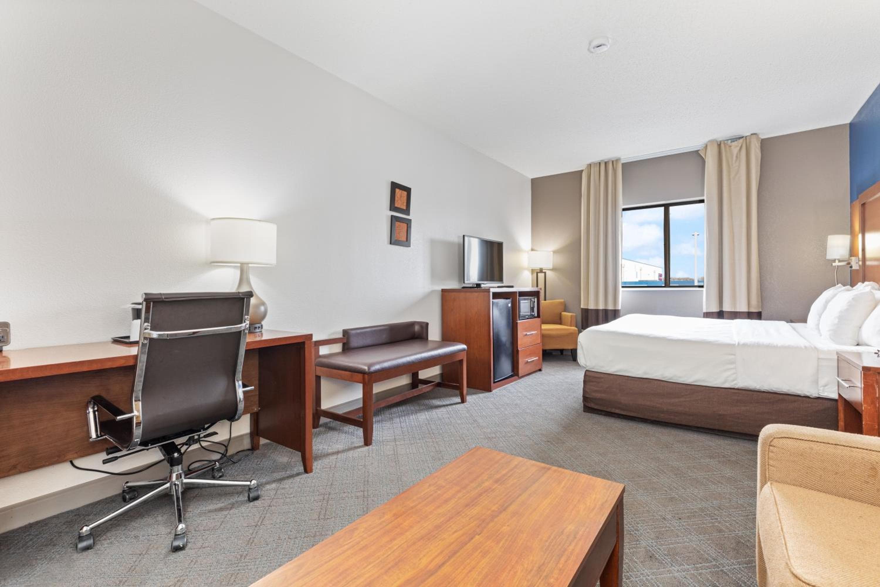 Comfort Suites Lombard - Addison