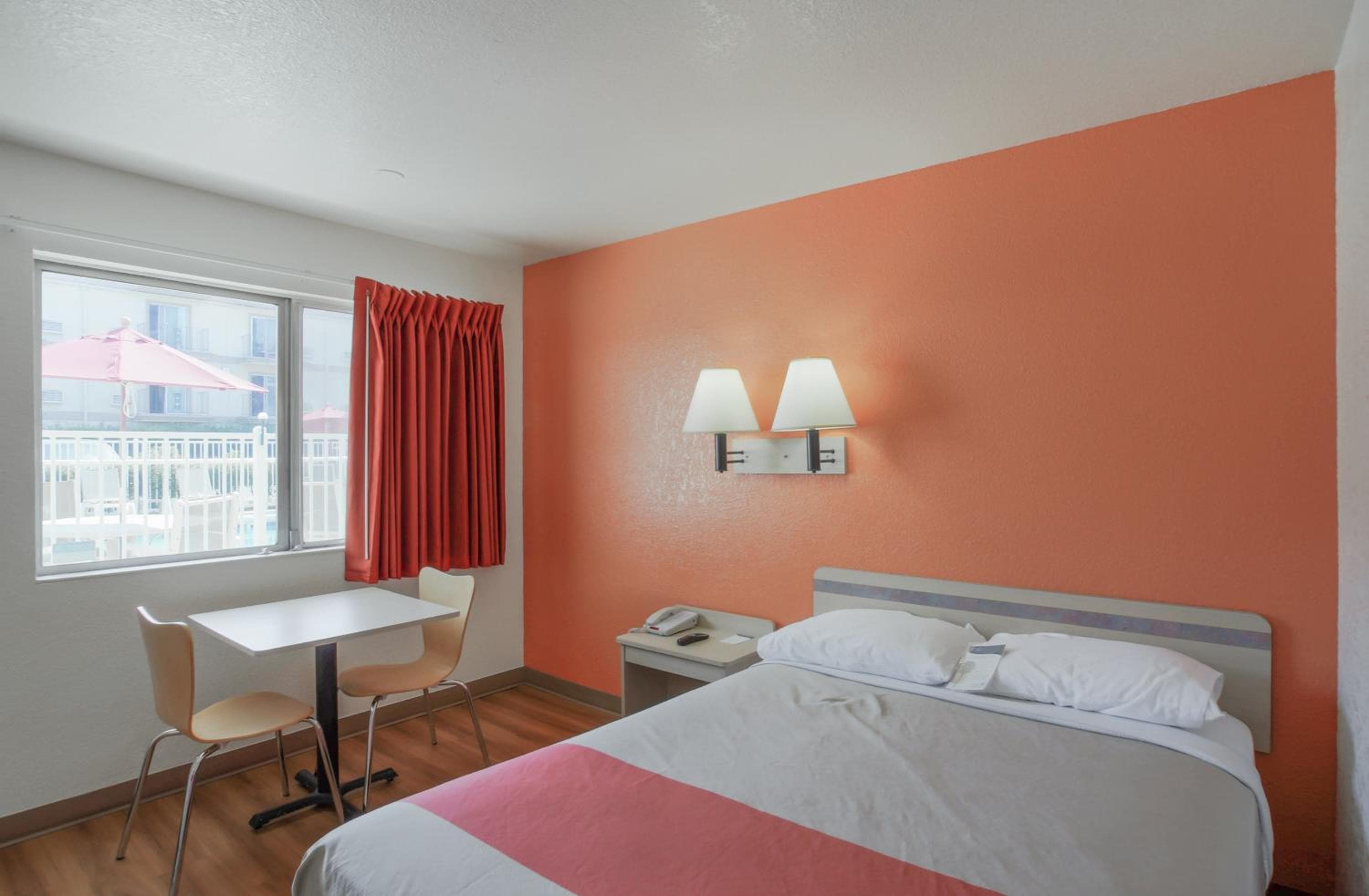 Motel 6-Medford, OR