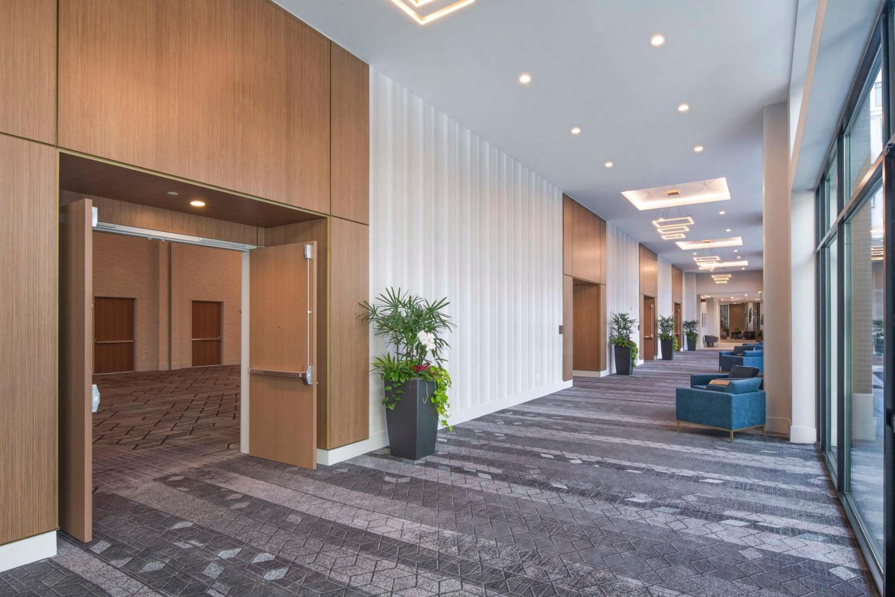 Embassy Suites By Hilton Asheville Downtown