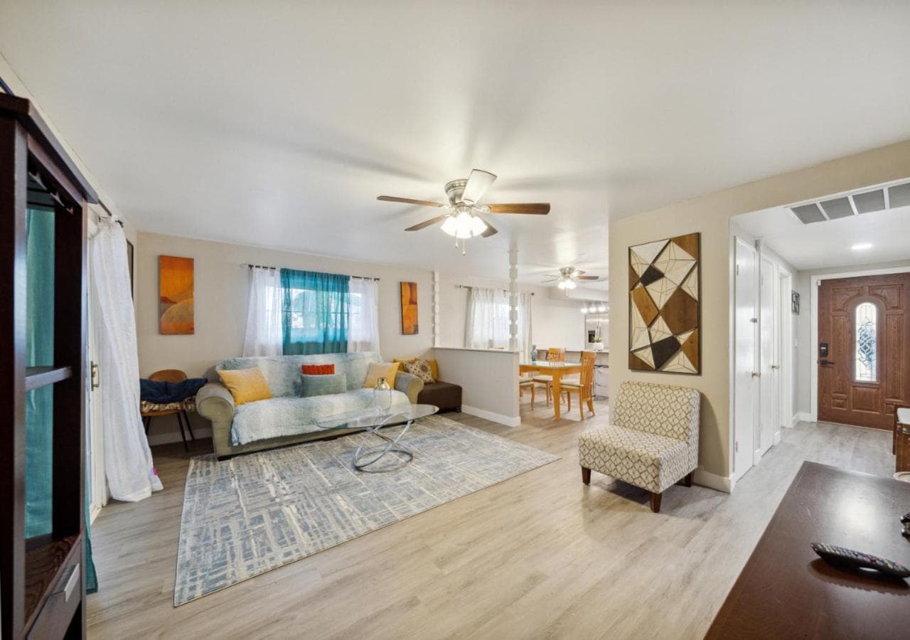 Charming pet friendly family getaway Santa Clarita