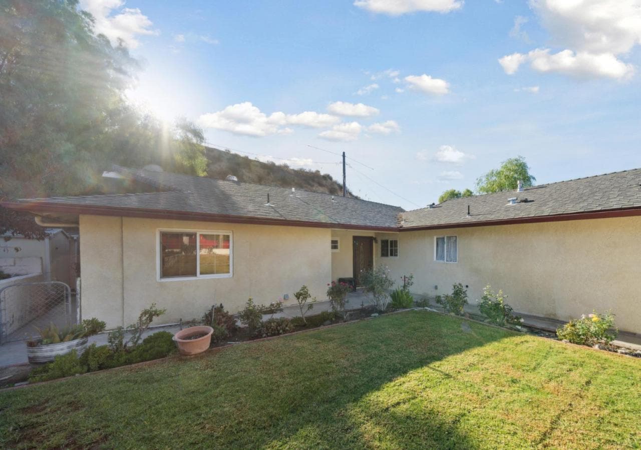 Charming pet friendly family getaway Santa Clarita