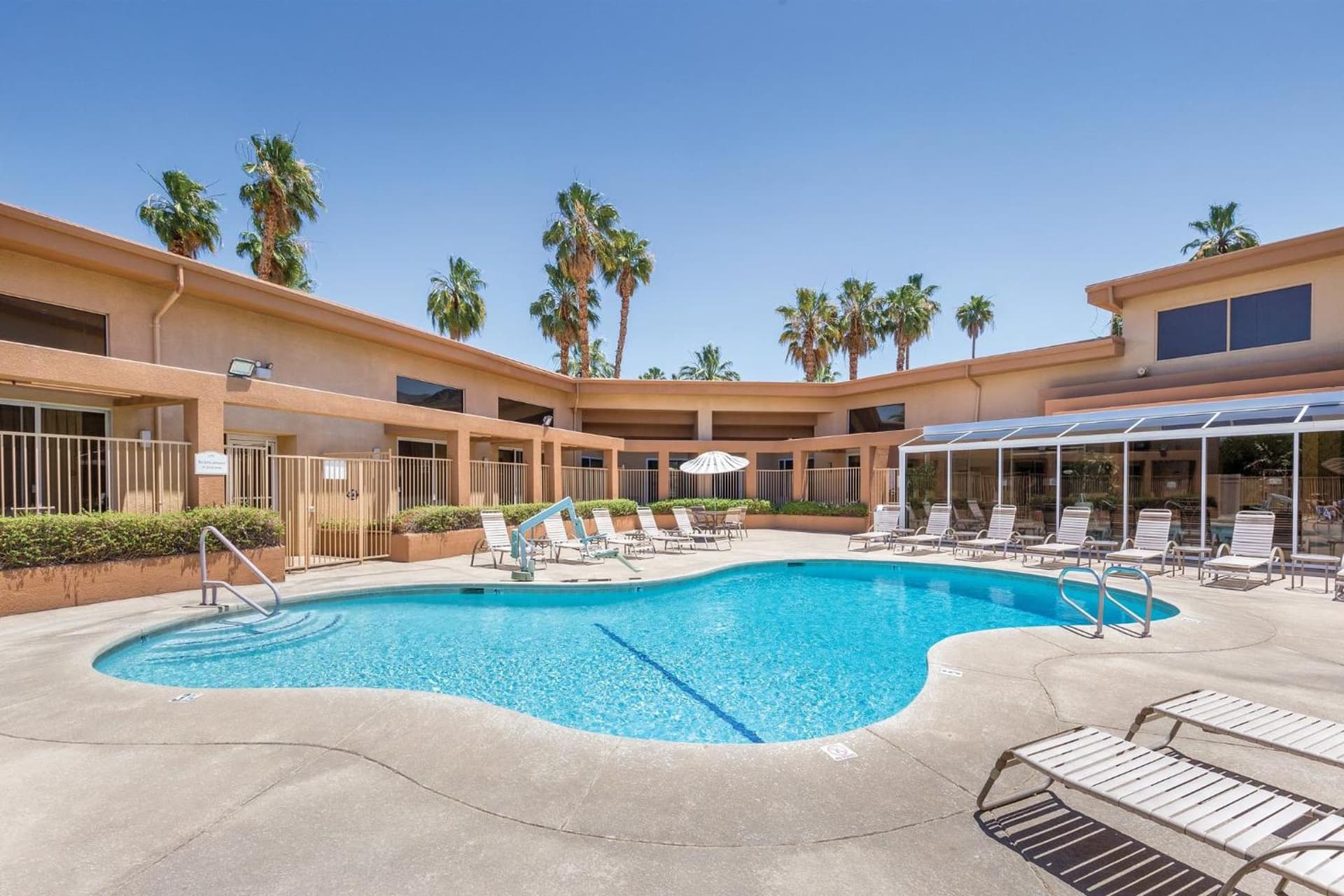 WorldMark Palm Springs - Plaza Resort and Spa