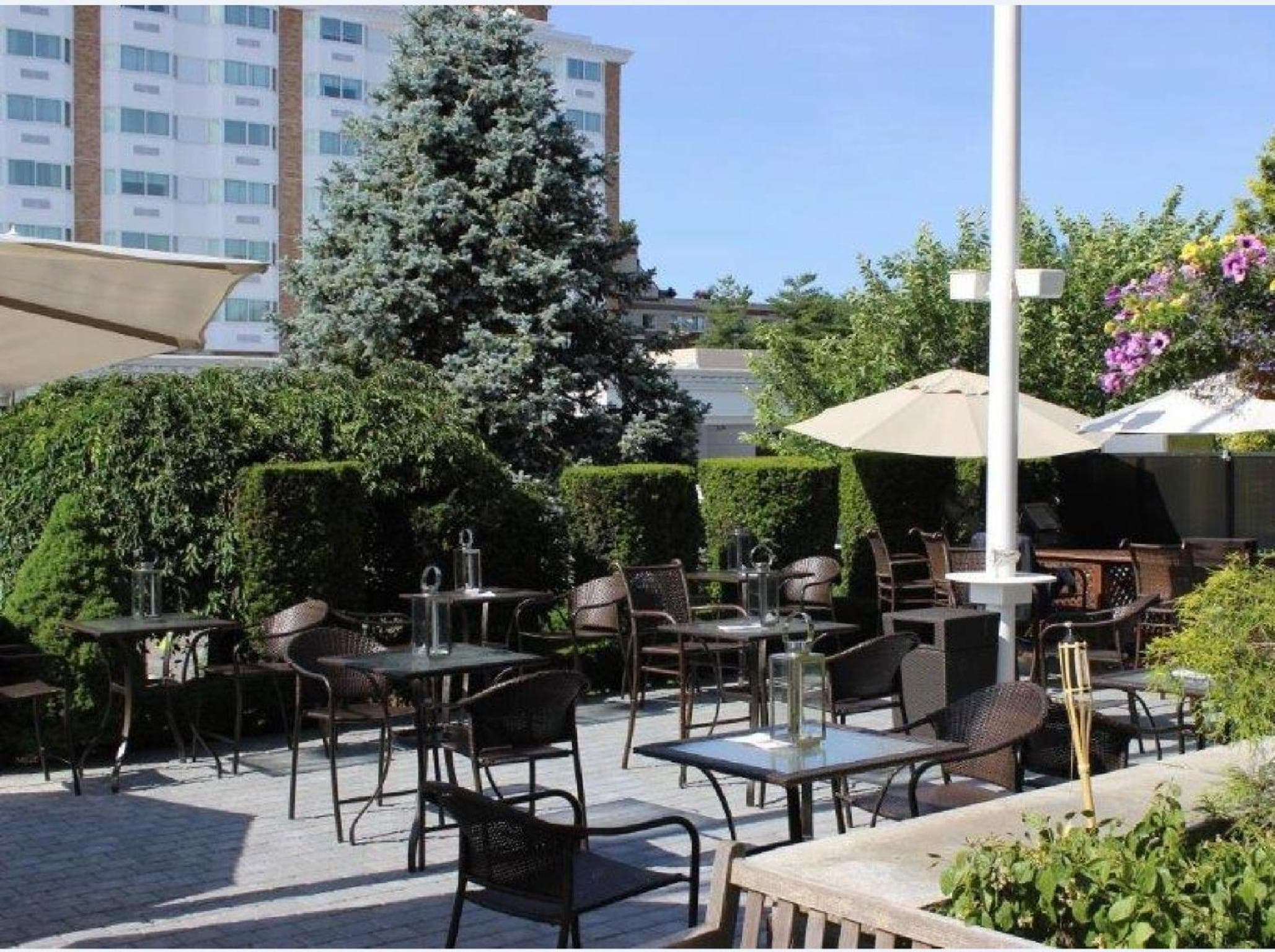 Garden City Hotel