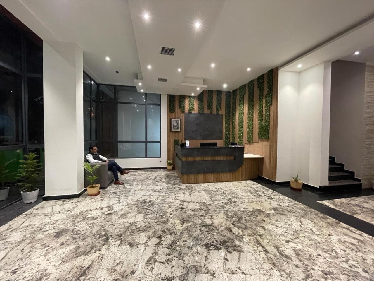 Hotel Basant Sarovar