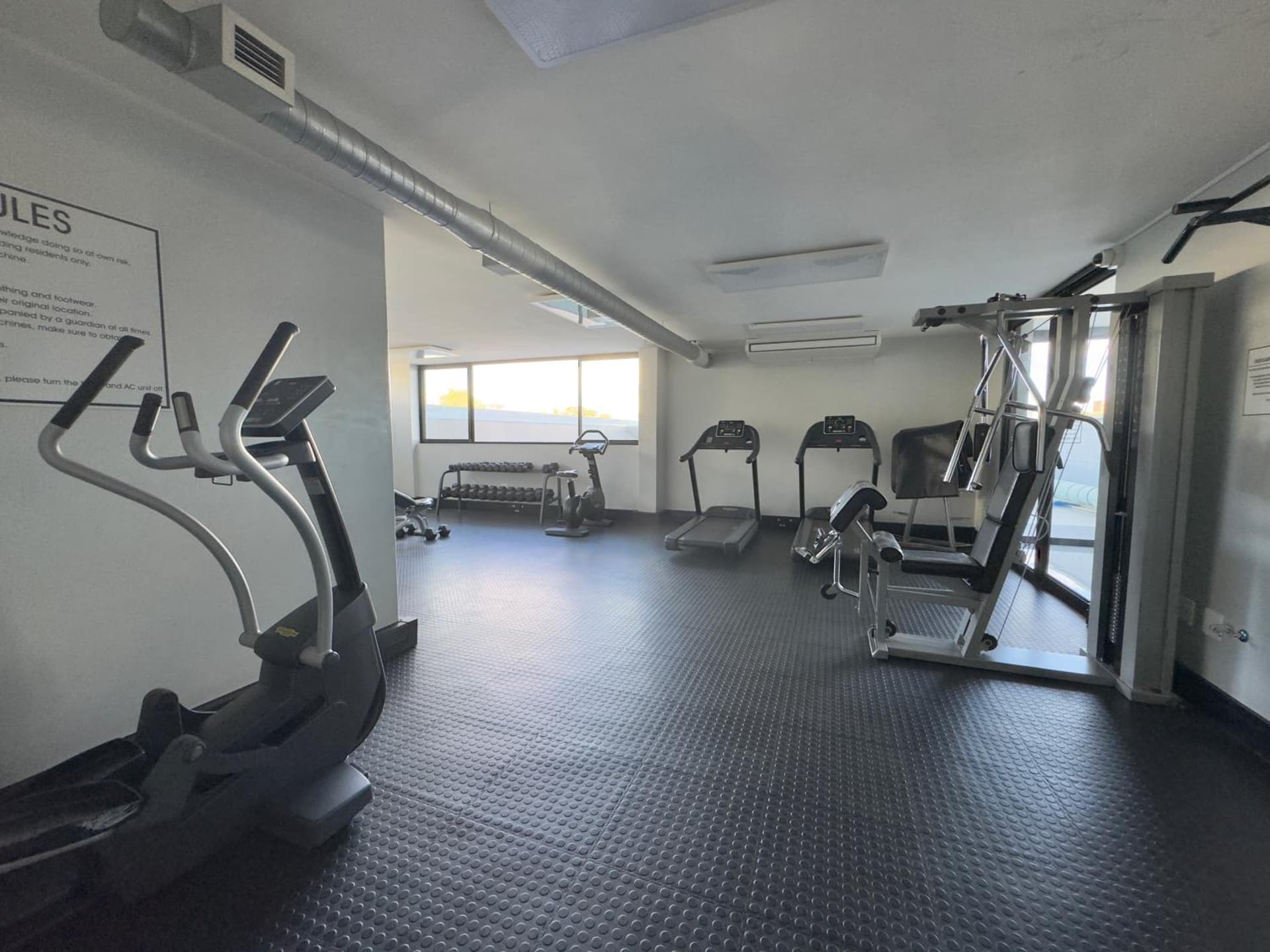 Gracelyn KJG CBD Gym & Pool Apartment at 77 on Independence