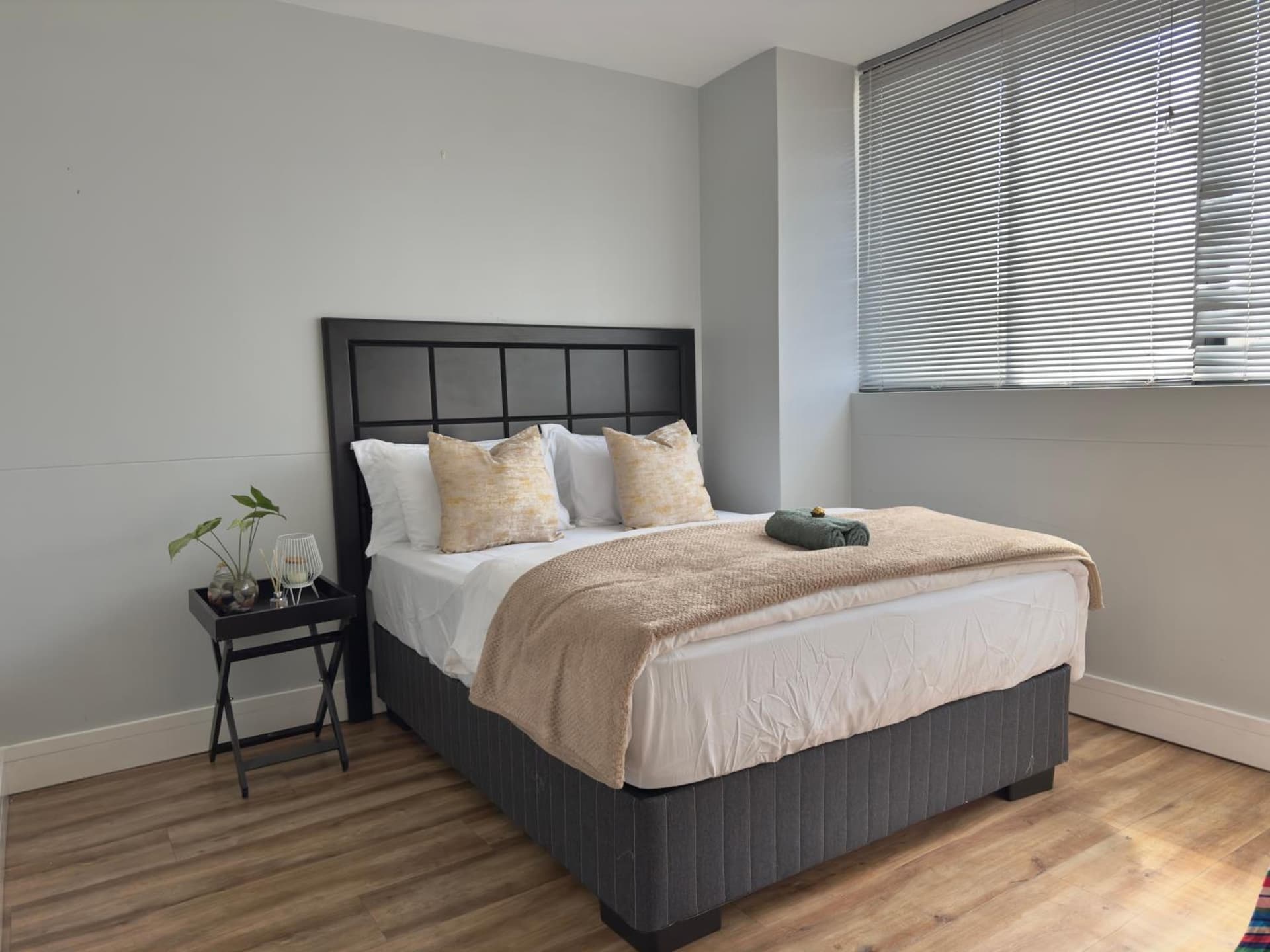 Gracelyn KJG CBD Gym & Pool Apartment at 77 on Independence