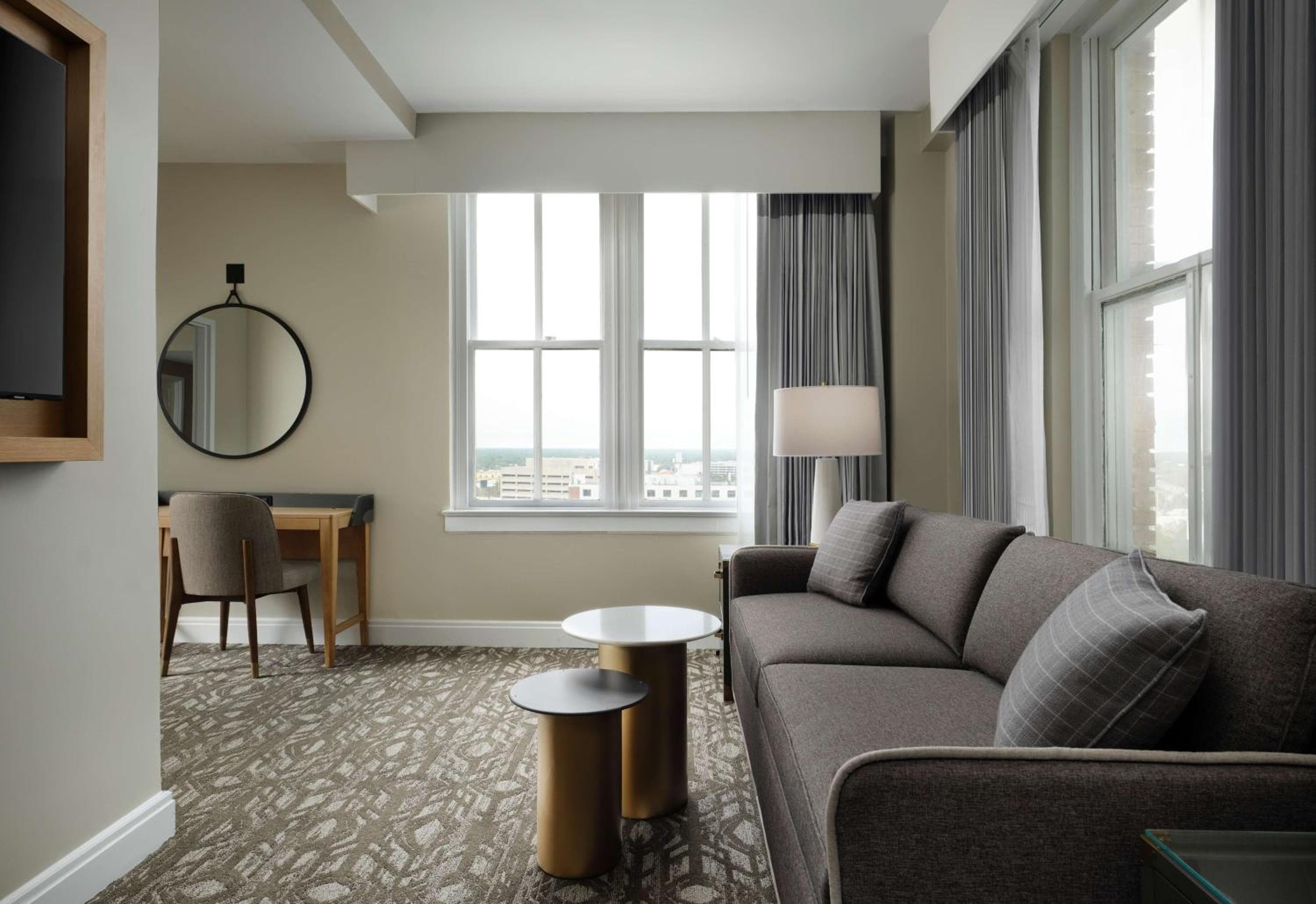 Hotel Flor Tampa Downtown, Tapestry Collection By Hilton