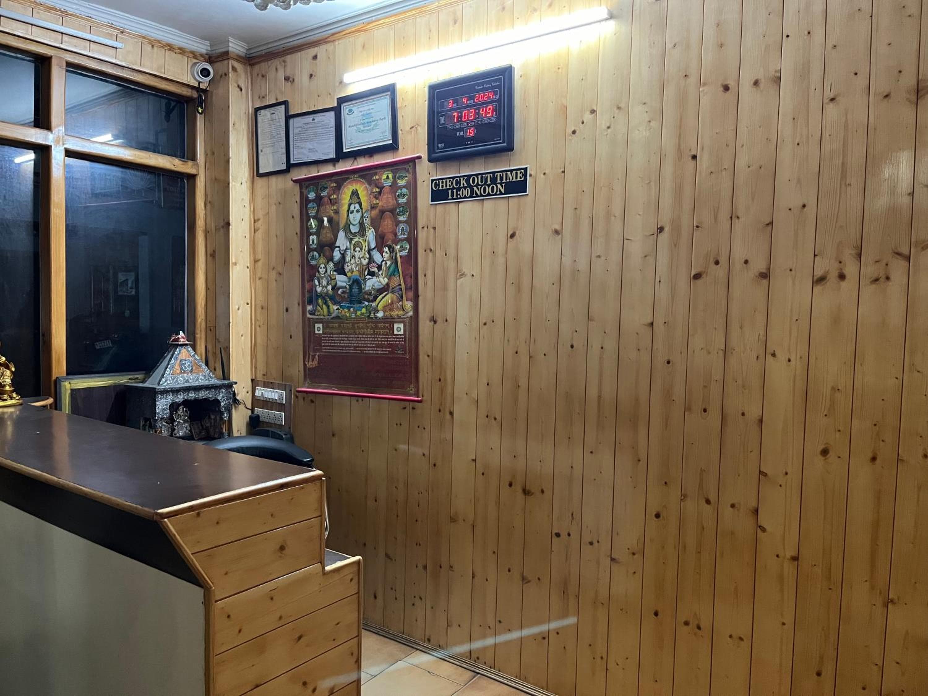 Hotel Premier Mall Road Manali