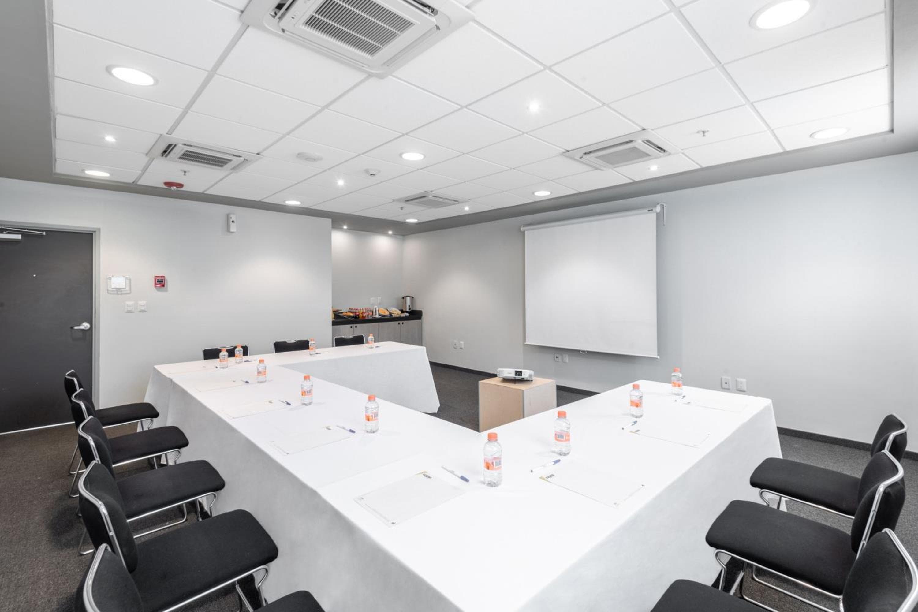 City Express Junior by Marriott Toluca Zona Industrial