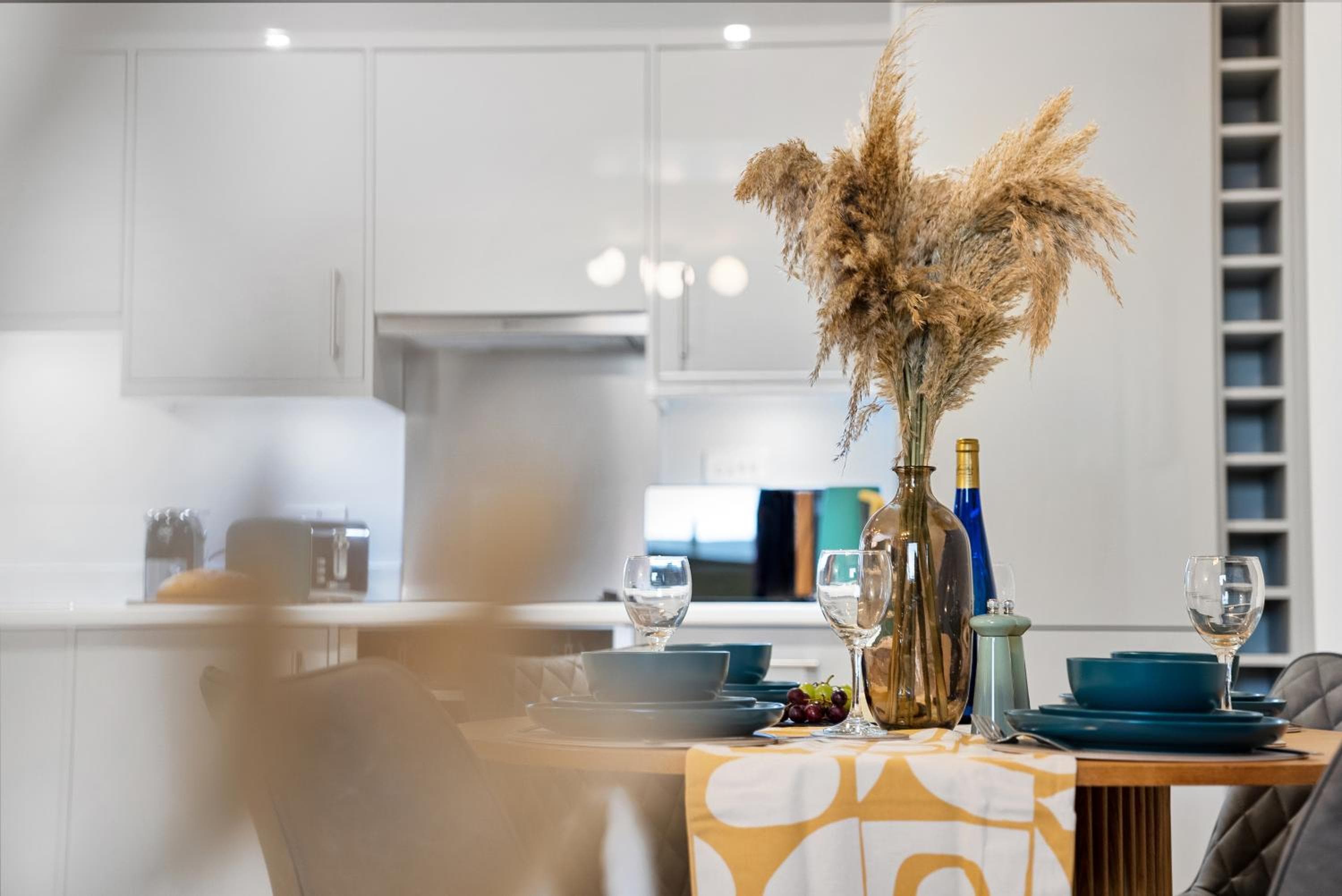Luxury 1-Bedroom Stylish & Cosy Apartment, Central Southampton! Stylish abode Sleeps 4, Great Location! - by Blue Puffin Stays