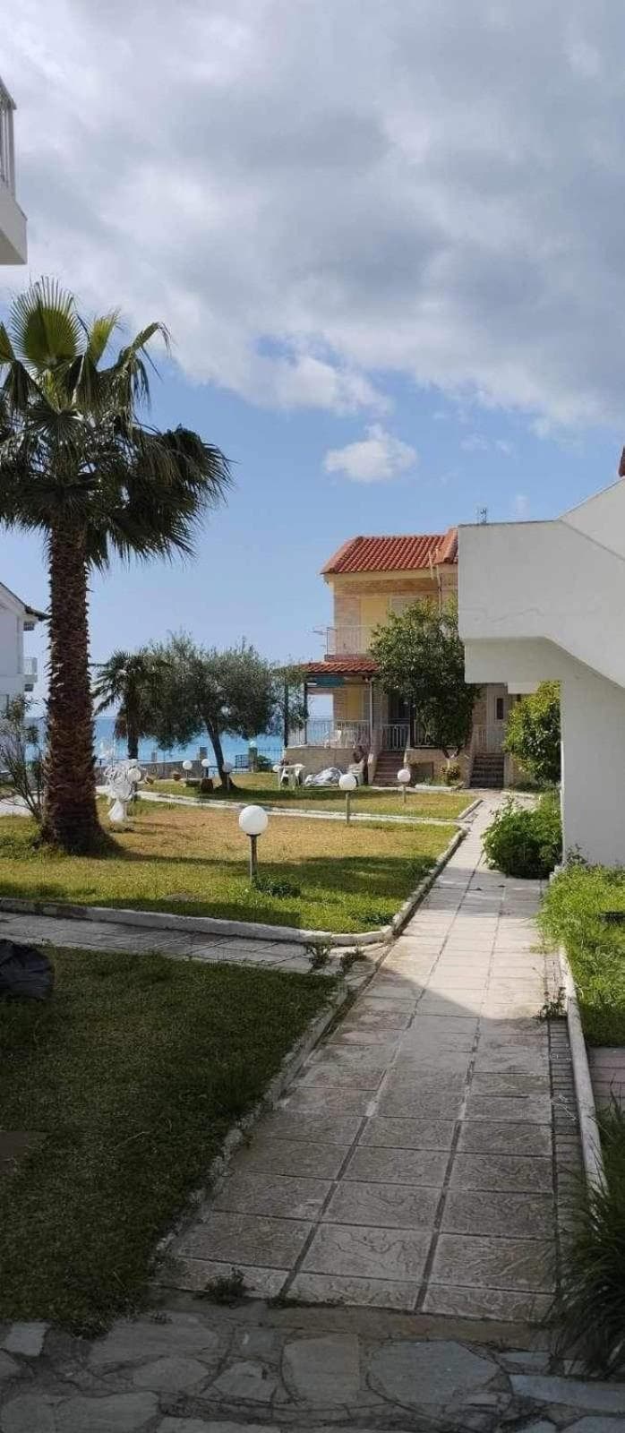 Flisvos loft by the sea