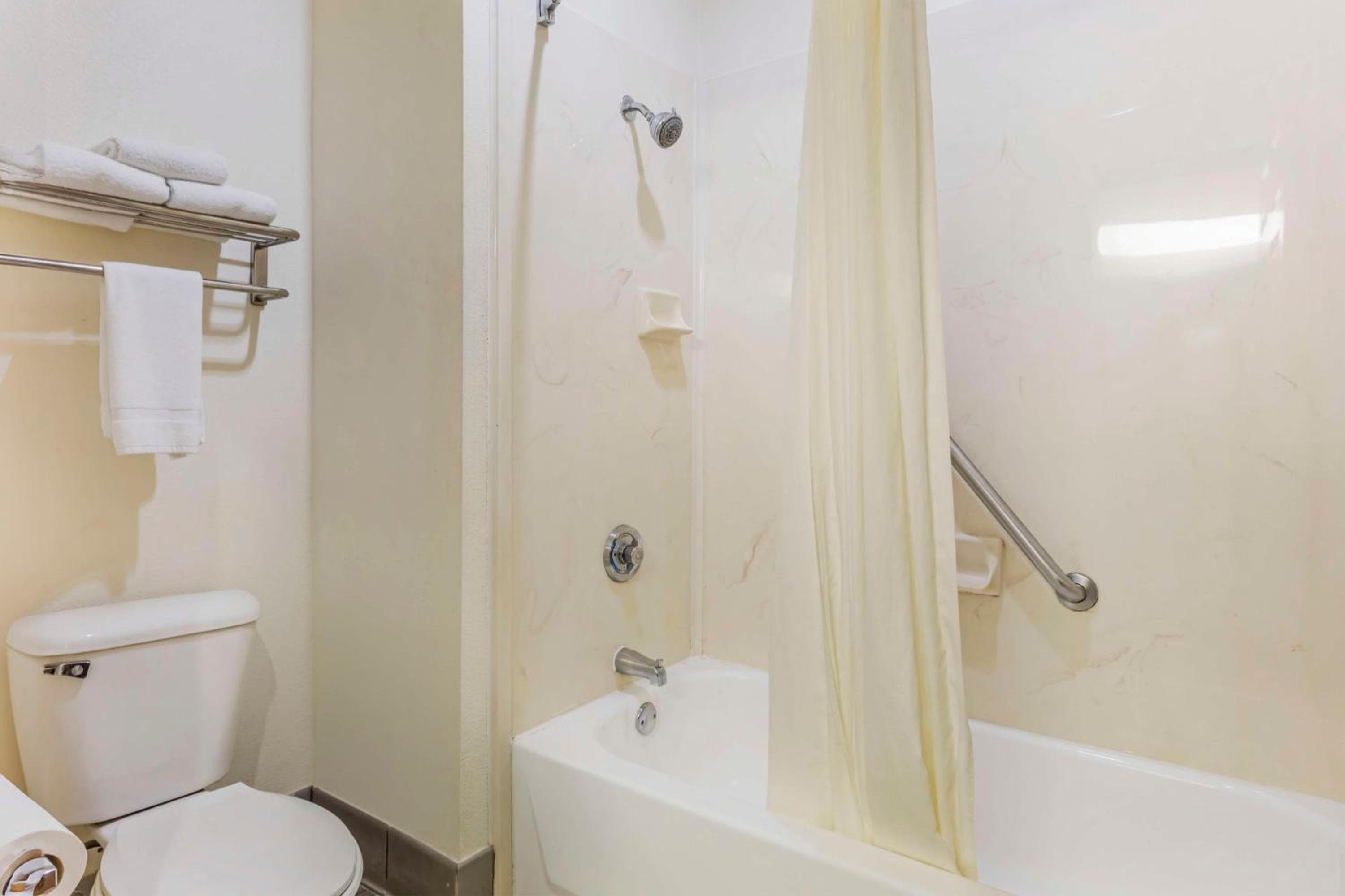 Best Western Fort Worth Inn & Suites