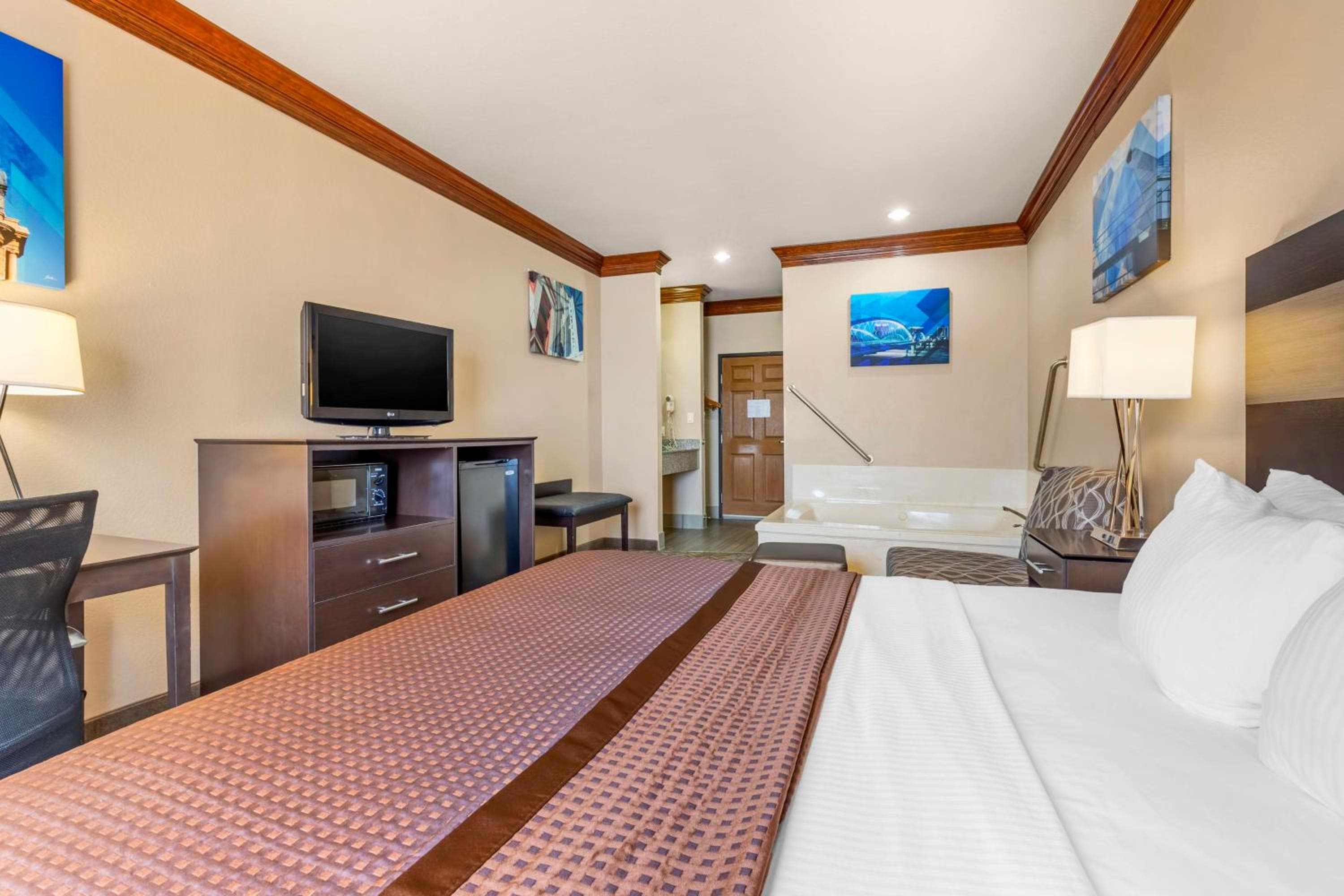 Best Western Fort Worth Inn & Suites