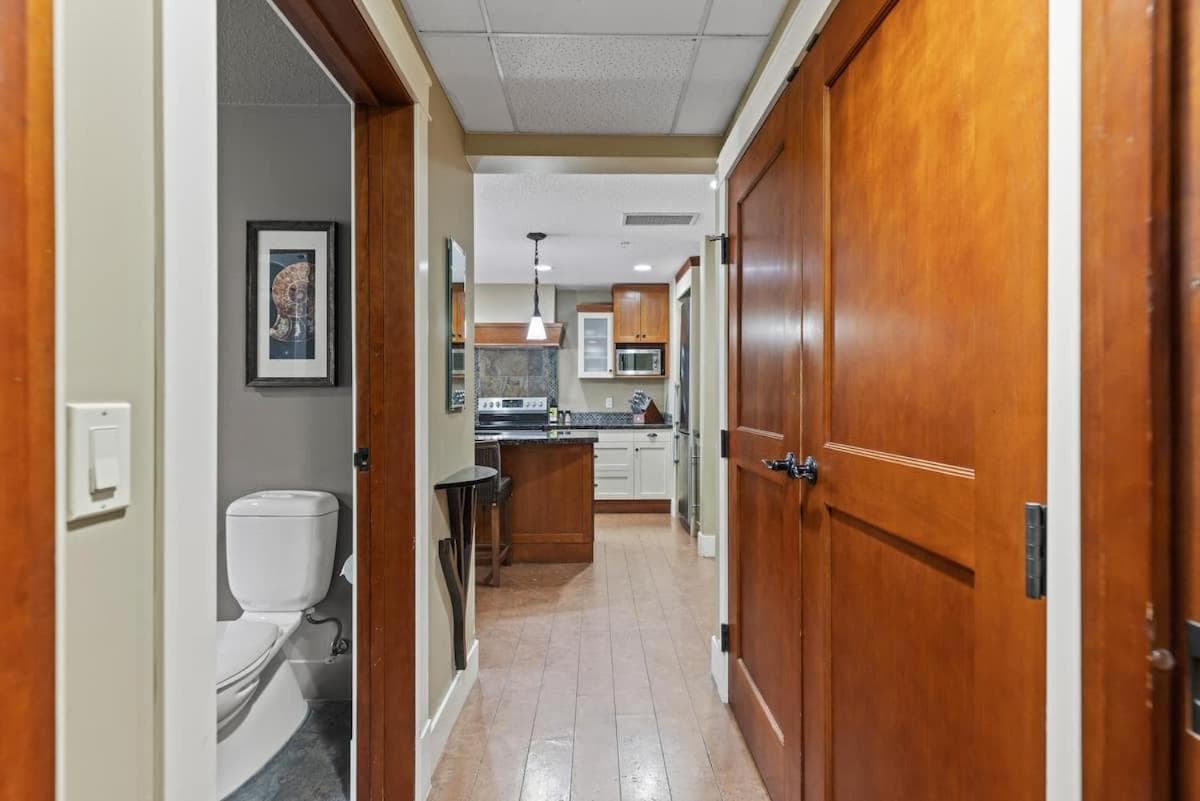 Luxury Resort 2Bedroom 2Bath Sleeps 6 945 square feet