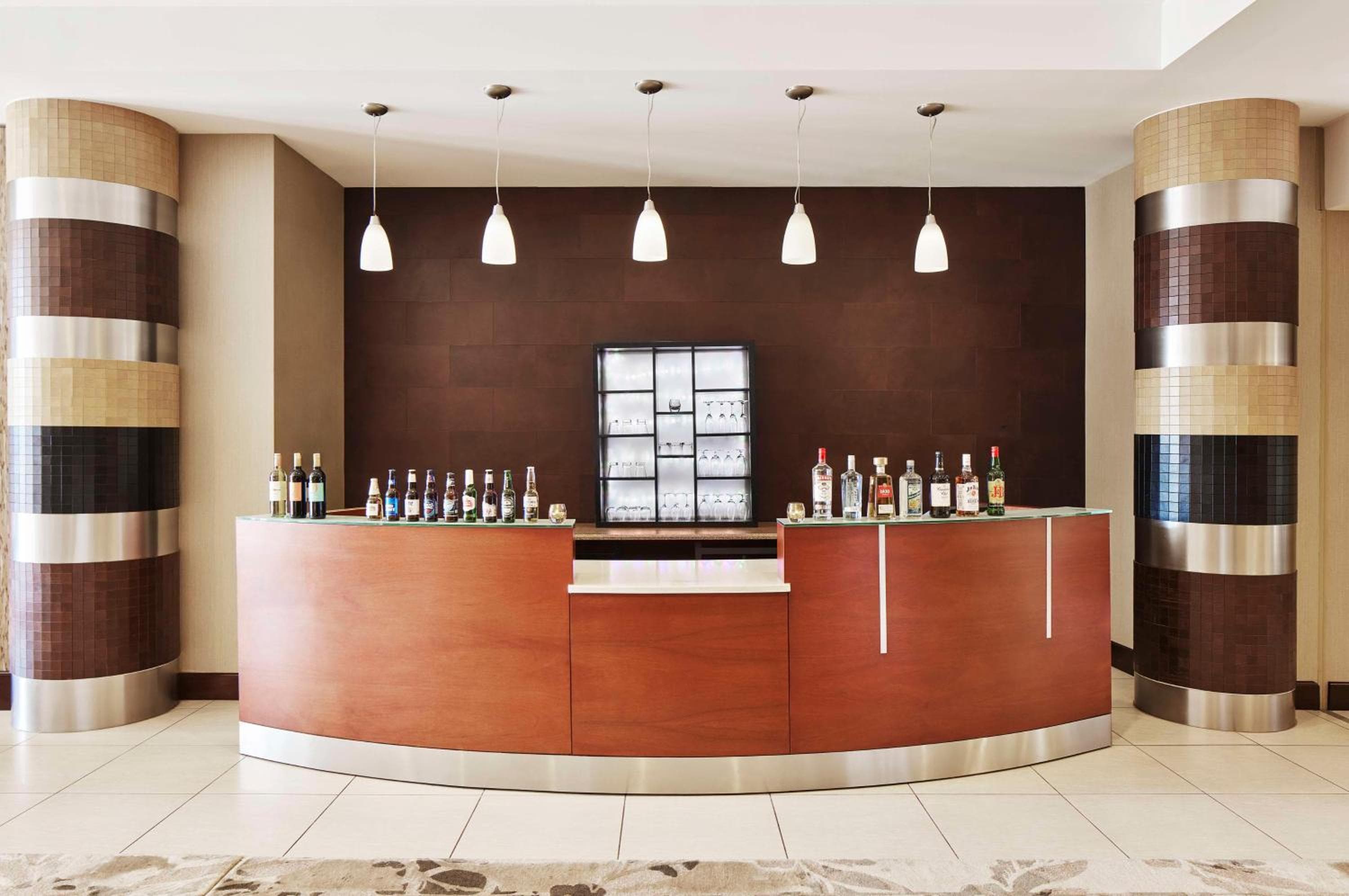 Embassy Suites by Hilton Alexandria Old Town