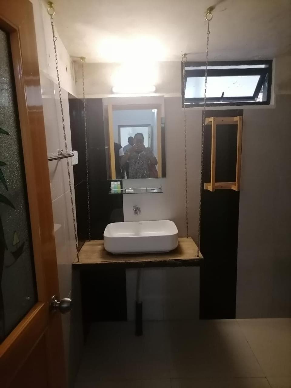 Chill N Chill Rooms and Restaurant