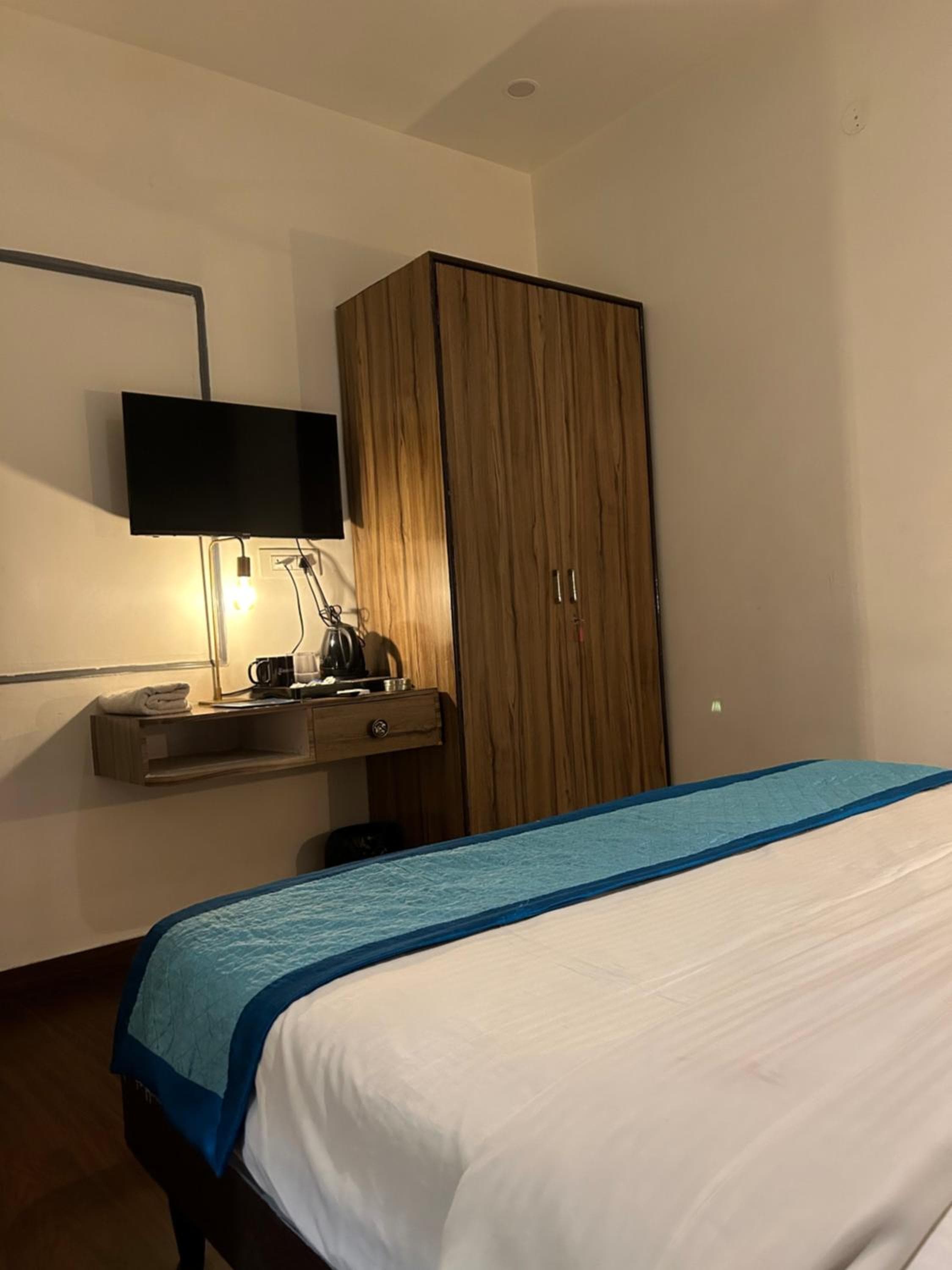 Gallivanto Inn - Rohini