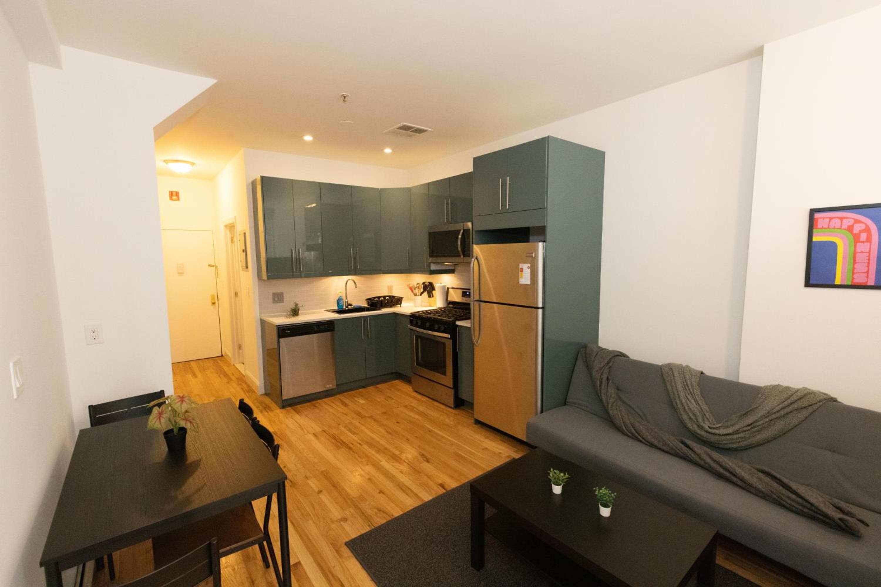 Mins to NYC Captivating warm studio apt