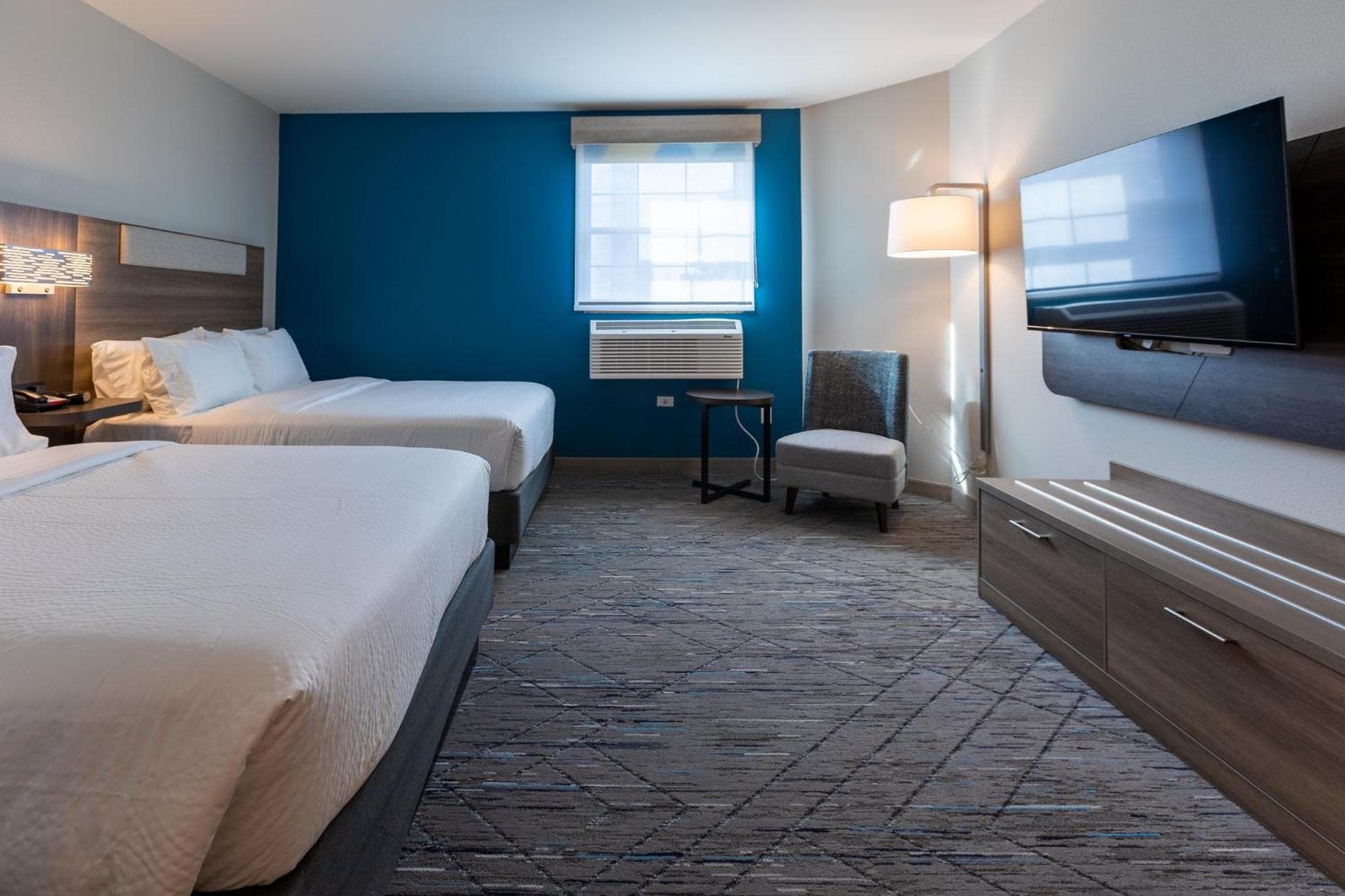 Holiday Inn Express & Suites Englewood - Denver South by IHG