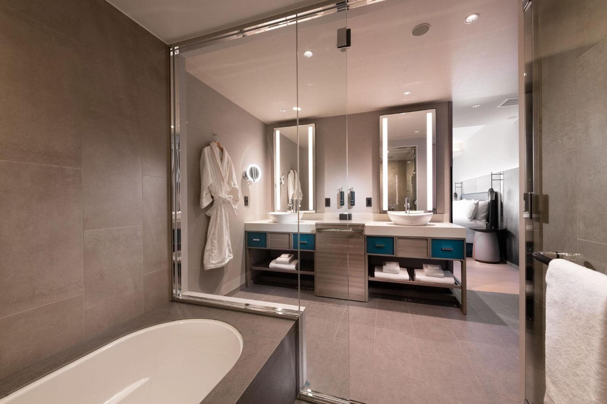 DoubleTree by Hilton Osaka Castle