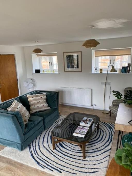 Pretty cottage near Cirencester