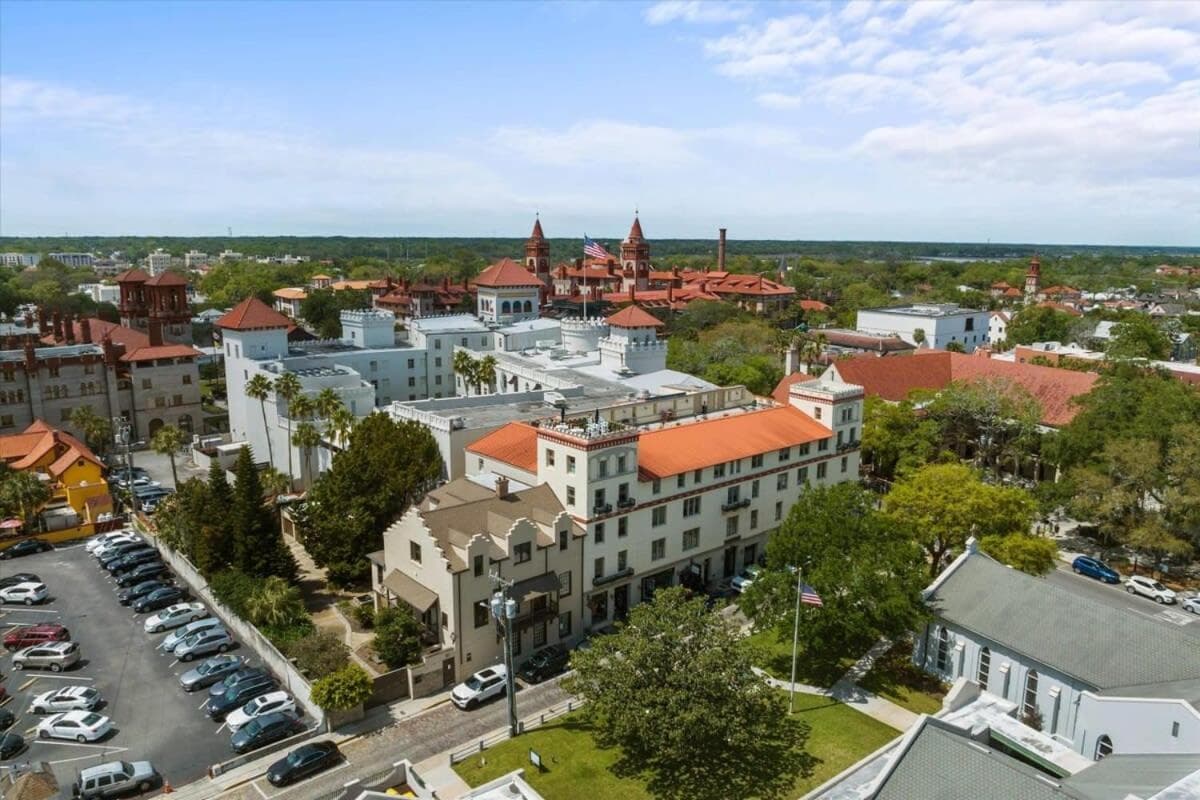 Condo on the Town Square with Rooftop and Great Views