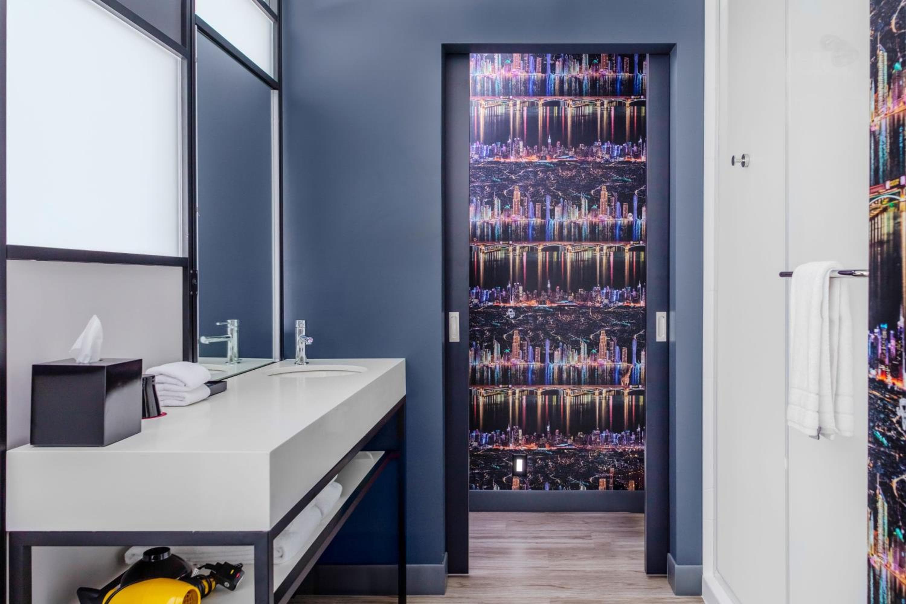 Aloft by Marriott Dallas Arlington South