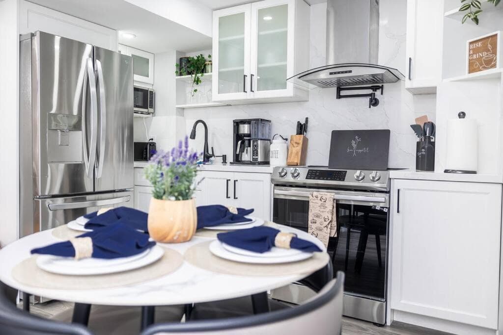 French Charm in Brampton 2 Bdrm Apt