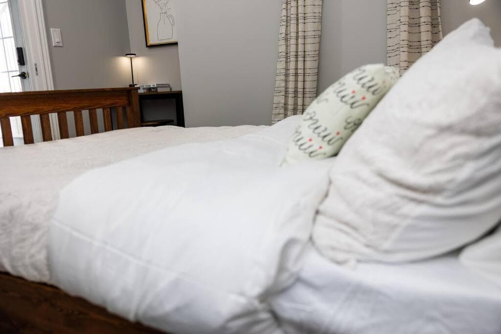 French Charm in Brampton 2 Bdrm Apt