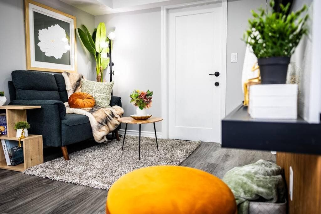French Charm in Brampton 2 Bdrm Apt