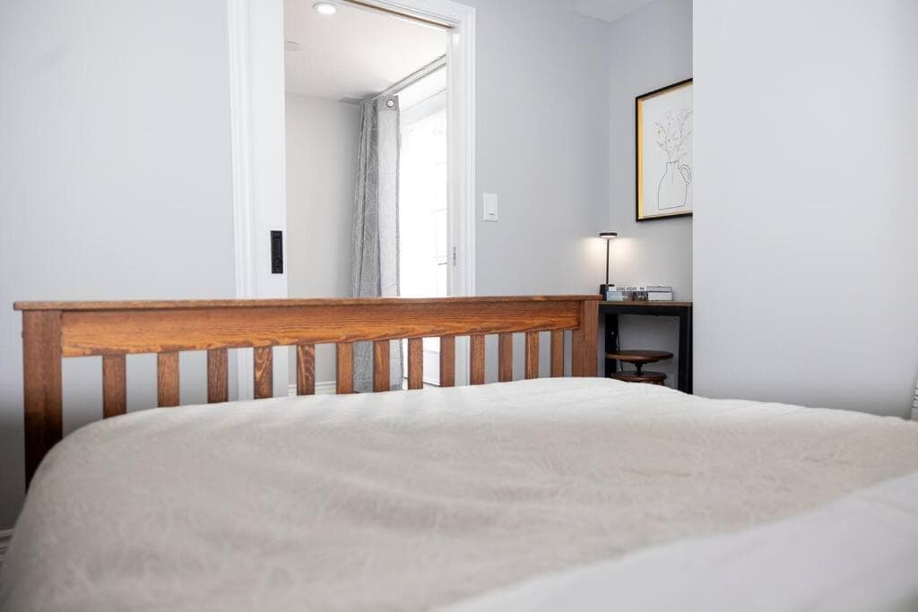 French Charm in Brampton 2 Bdrm Apt