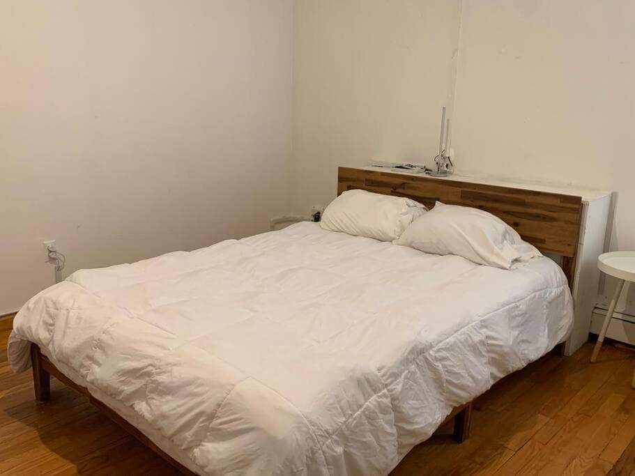 Beautiful & Massive 4 bdr with Bonus Perks!
