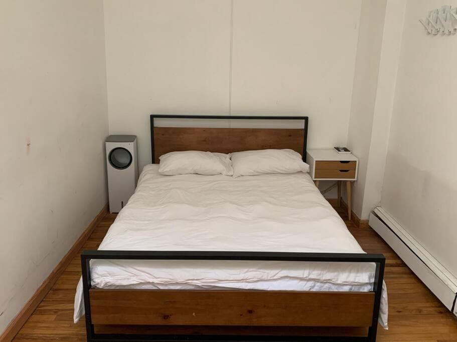 Beautiful & Massive 4 bdr with Bonus Perks!