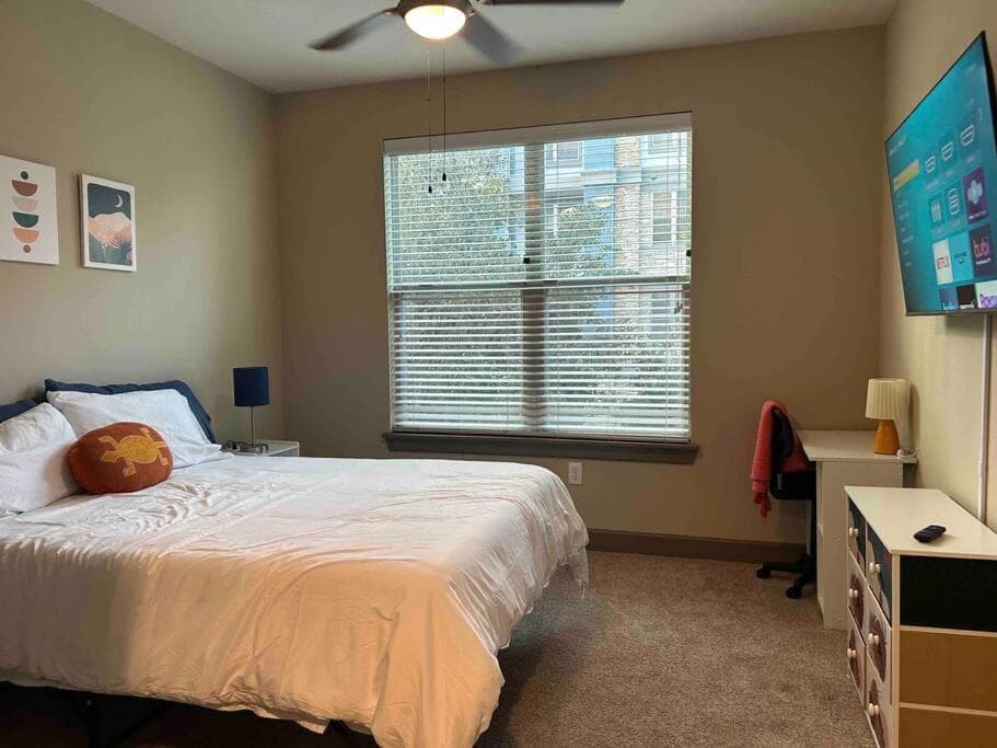 Elite Retreat in Addison Circle
